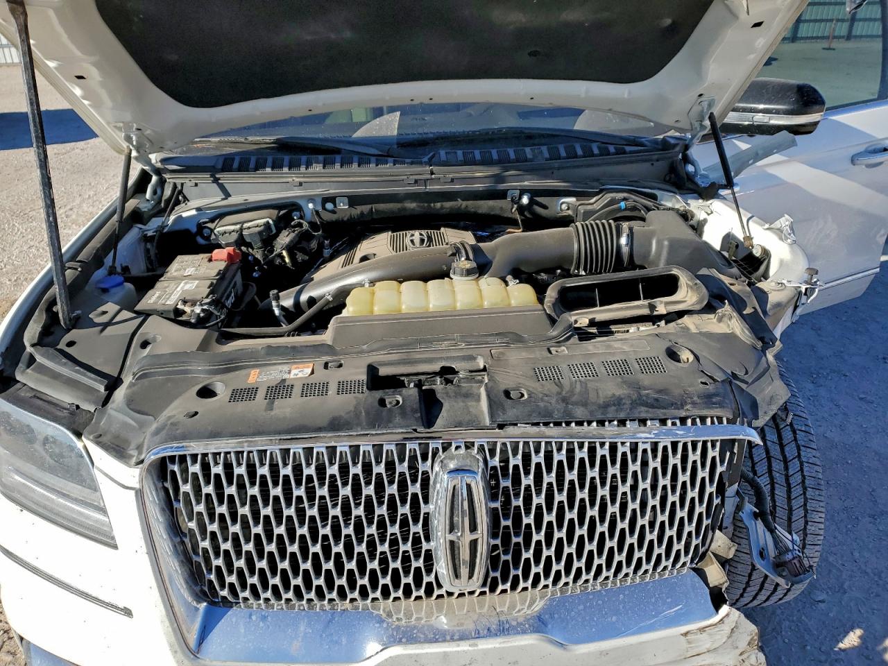 2020 LINCOLN NAVIGATOR L RESERVE photo 12