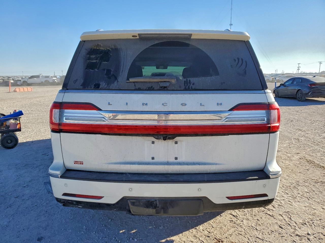 2020 LINCOLN NAVIGATOR L RESERVE photo 6