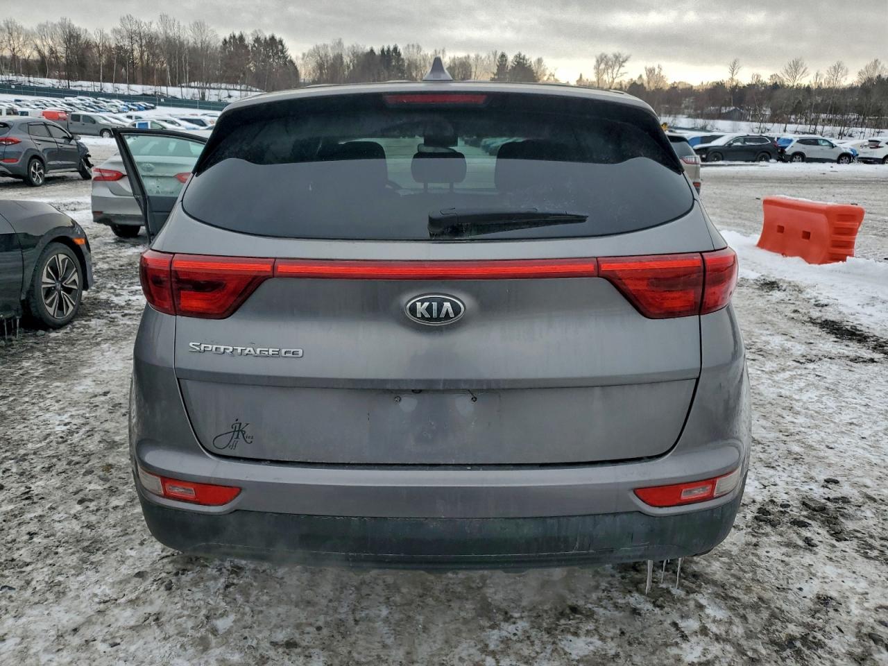 2017 KIA SPORTAGE LX photo 6