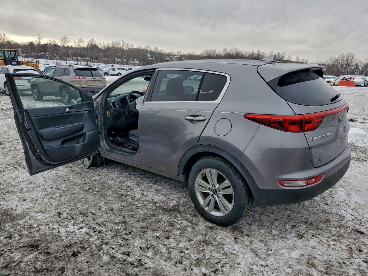 2017 KIA SPORTAGE LX photo 2
