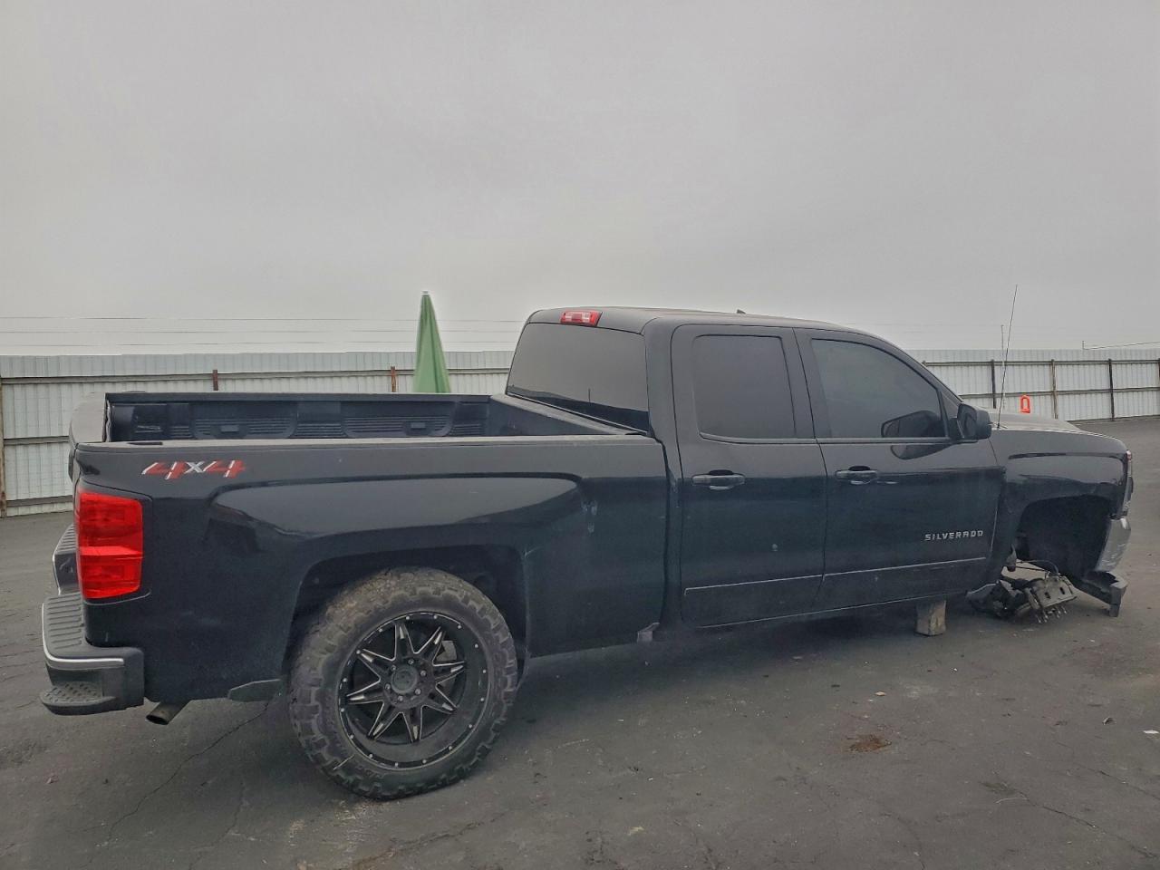 2018 CHEVROLET SILVERADO K1500 LT photo 3