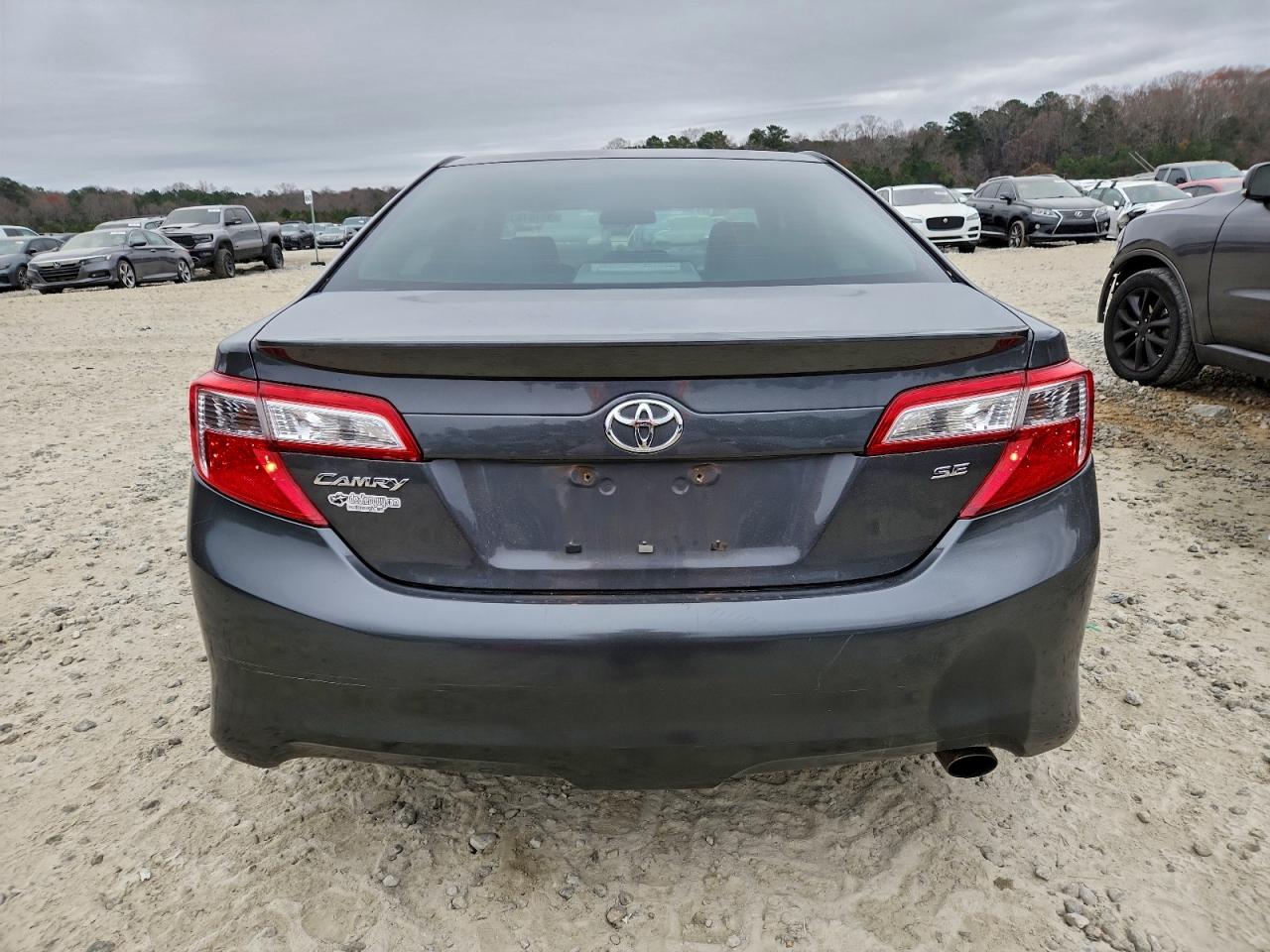 2012 TOYOTA CAMRY BASE photo 11