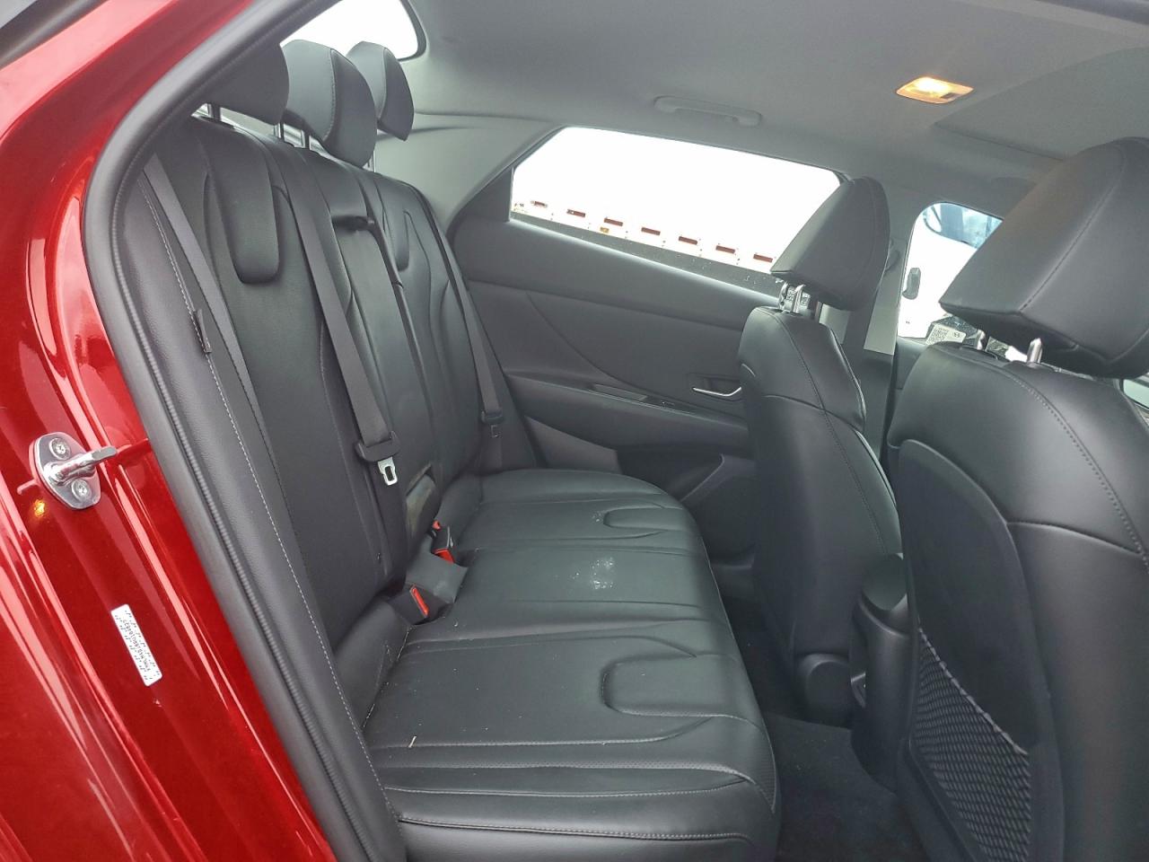 2024 HYUNDAI ELANTRA photo 10