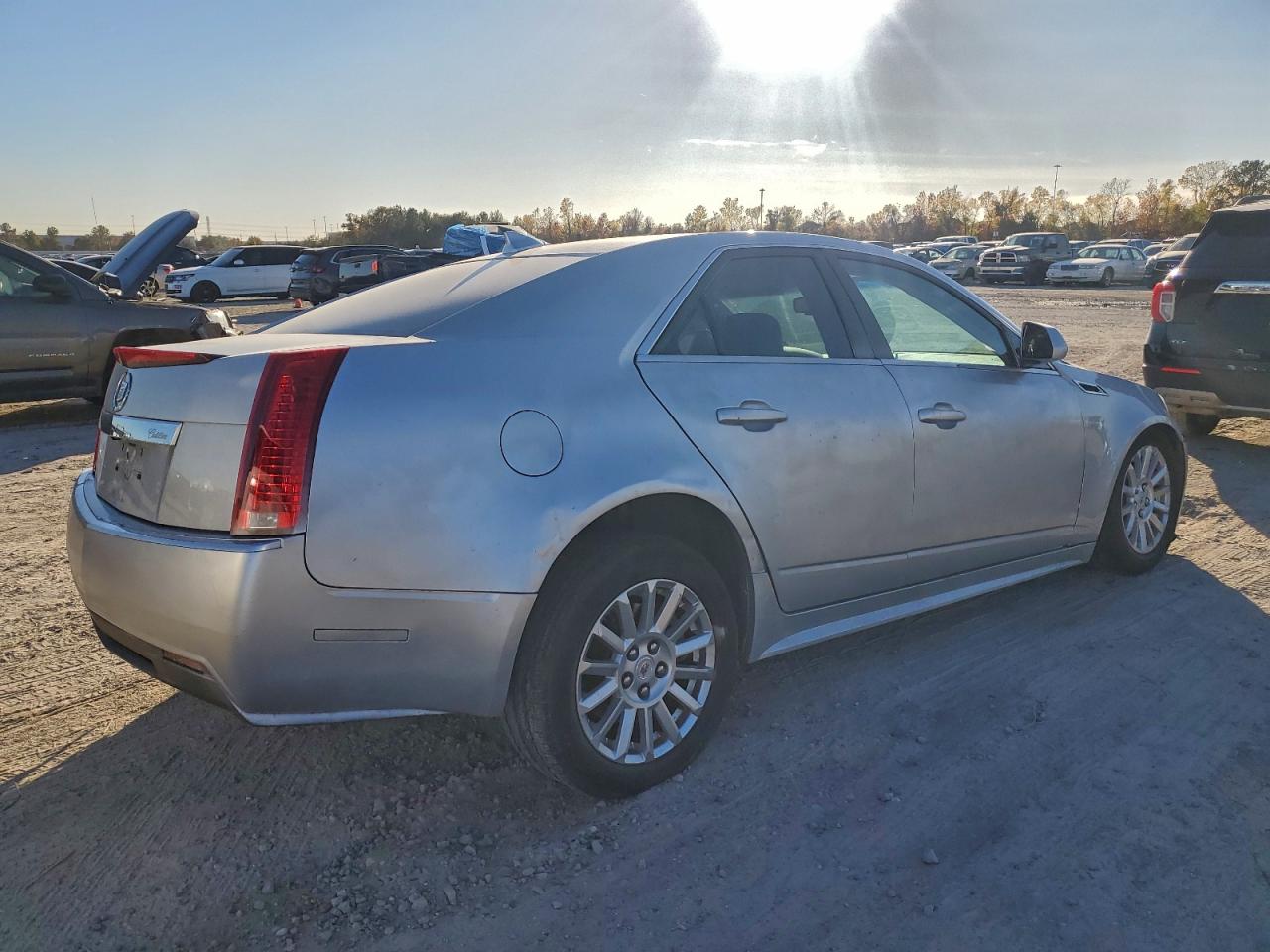 2011 CADILLAC CTS LUXURY COLLECTION photo 3
