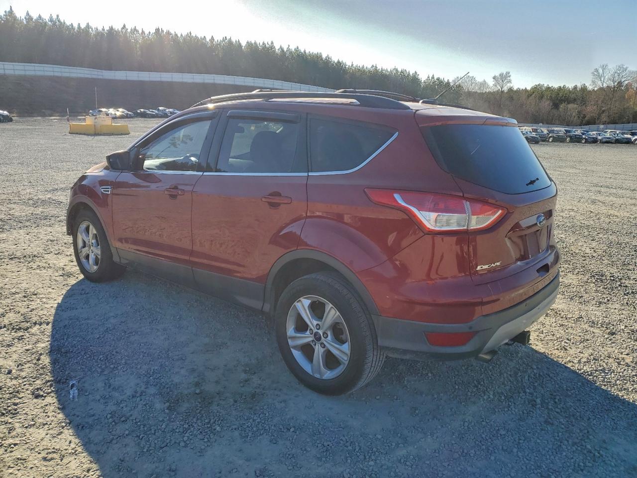 2016 FORD ESCAPE SE photo 2