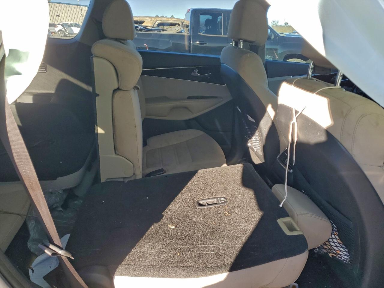 2017 KIA SORENTO LX photo 21