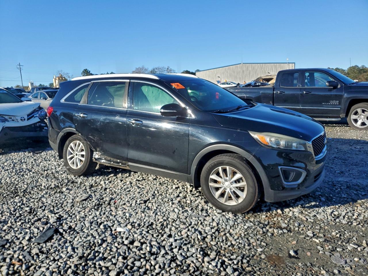 2017 KIA SORENTO LX photo 7