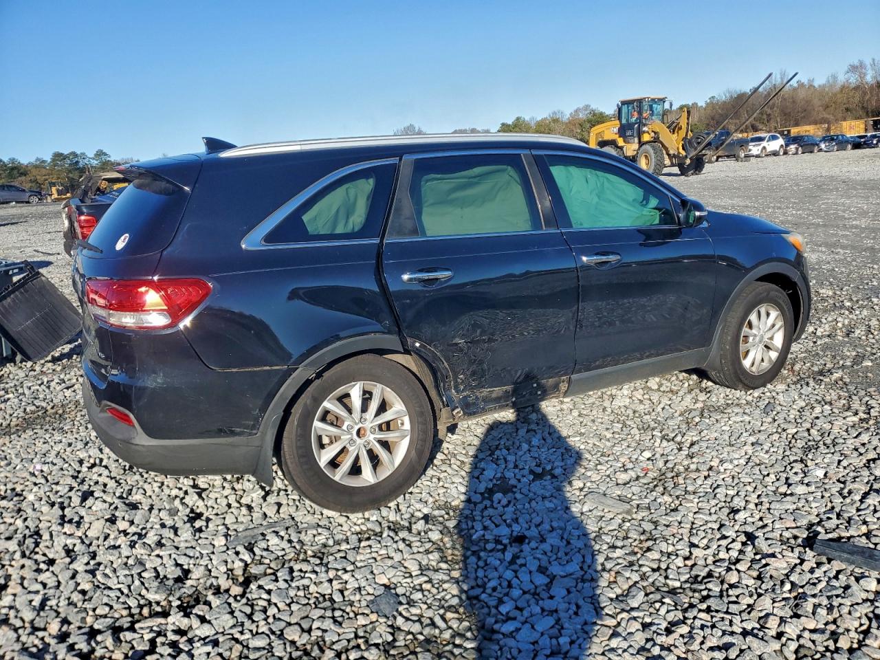 2017 KIA SORENTO LX photo 5