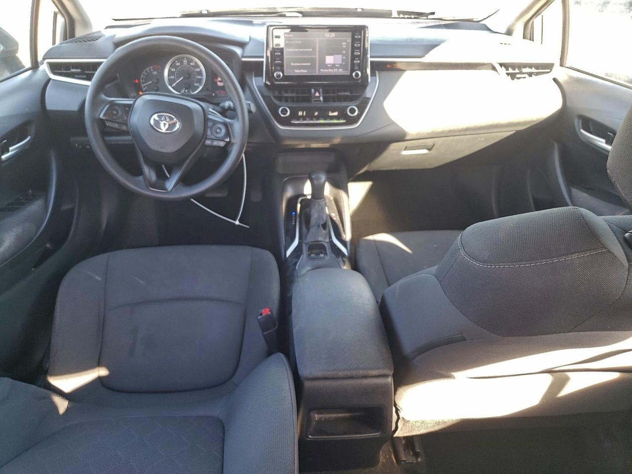 2020 TOYOTA COROLLA LE photo 8