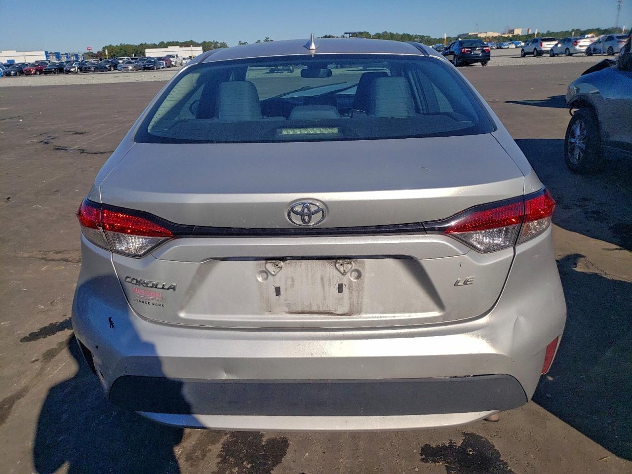 2020 TOYOTA COROLLA LE photo 6