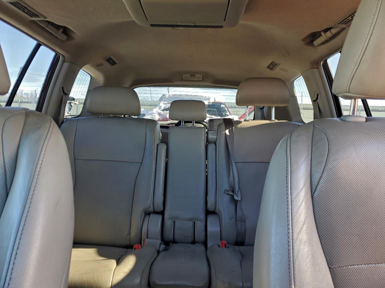 2013 TOYOTA HIGHLANDER LIMITED photo 10