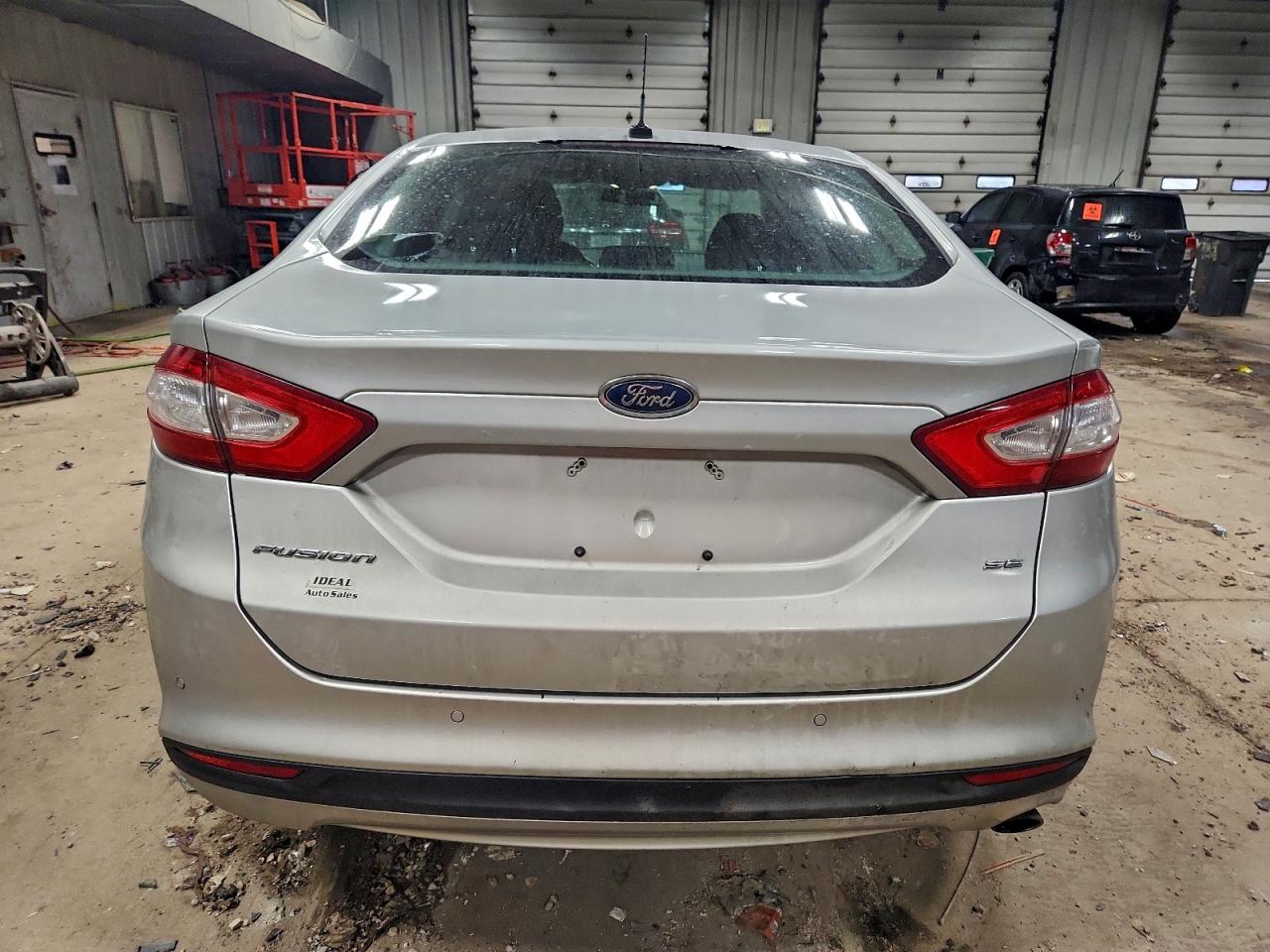 2013 FORD FUSION SE photo 6