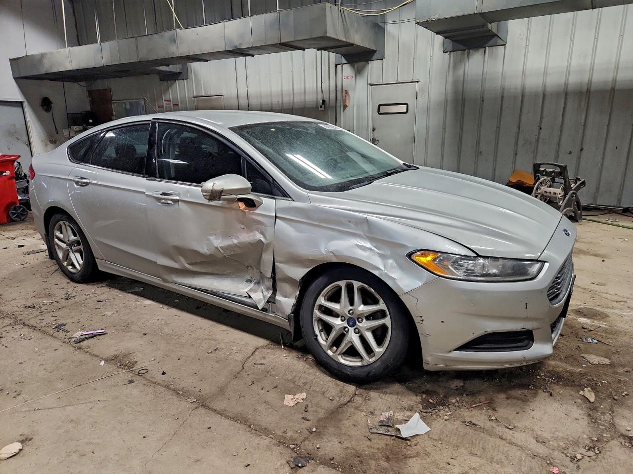 2013 FORD FUSION SE photo 4