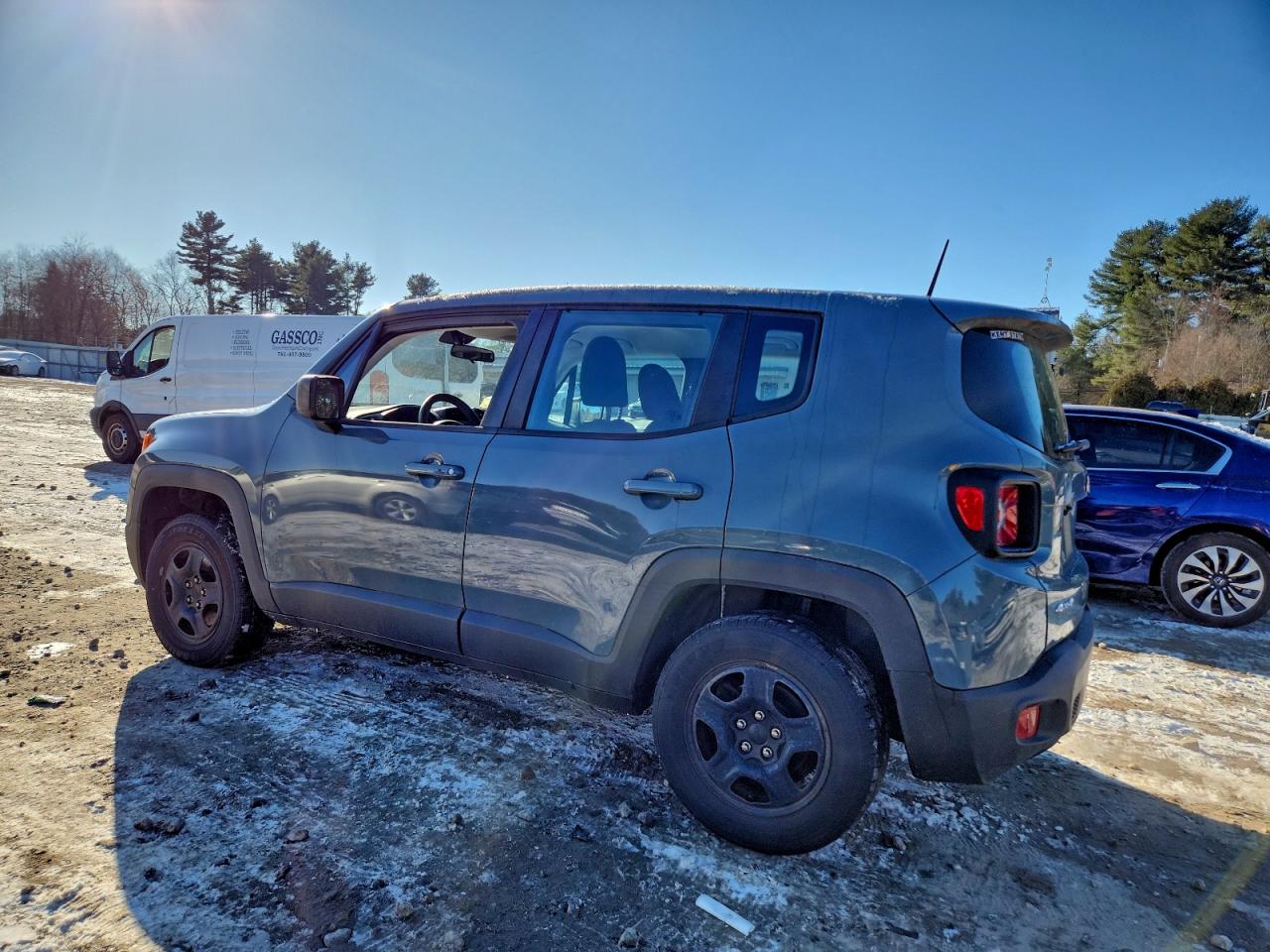 2017 JEEP RENEGADE SPORT photo 2