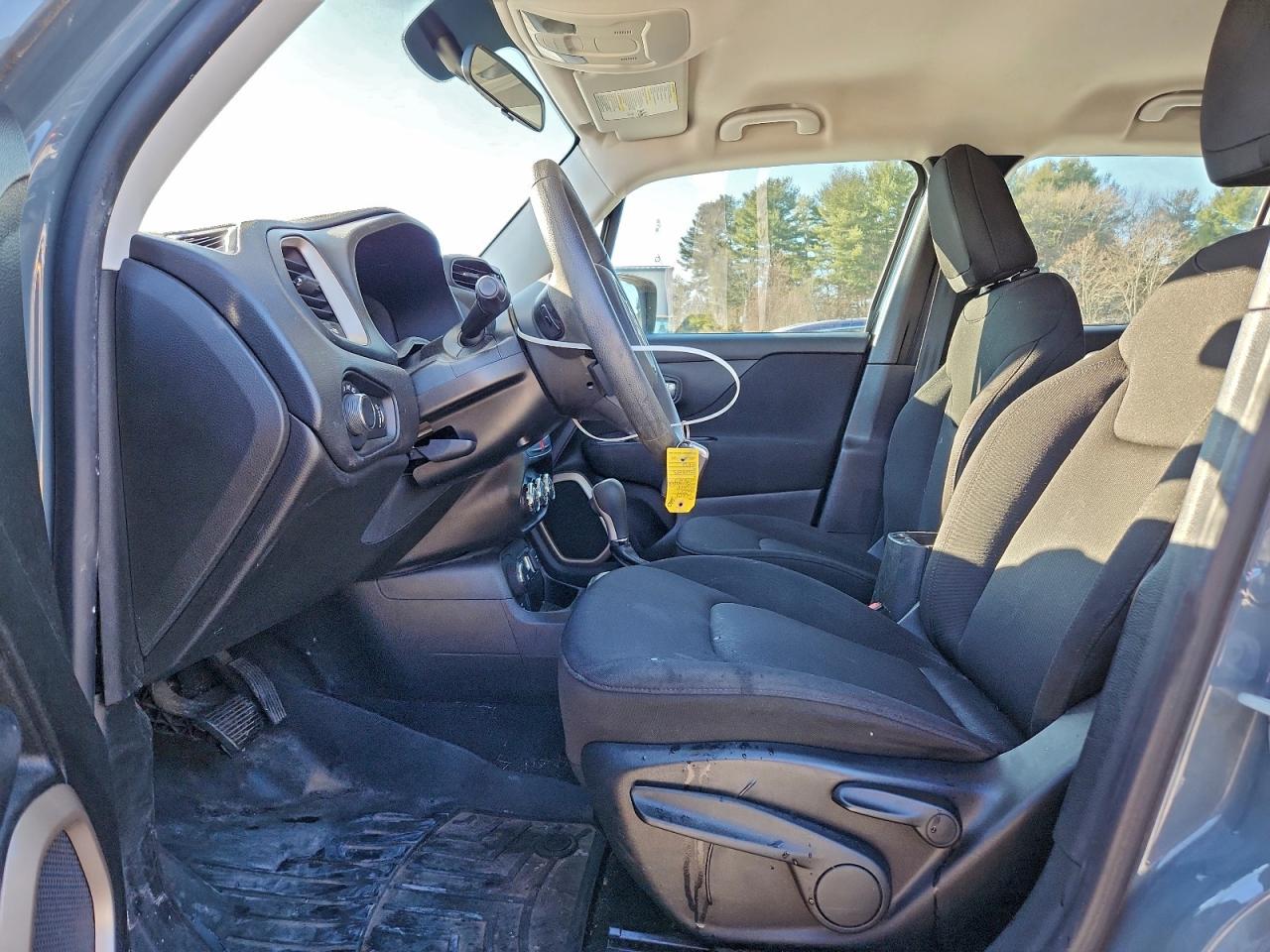 2017 JEEP RENEGADE SPORT photo 7