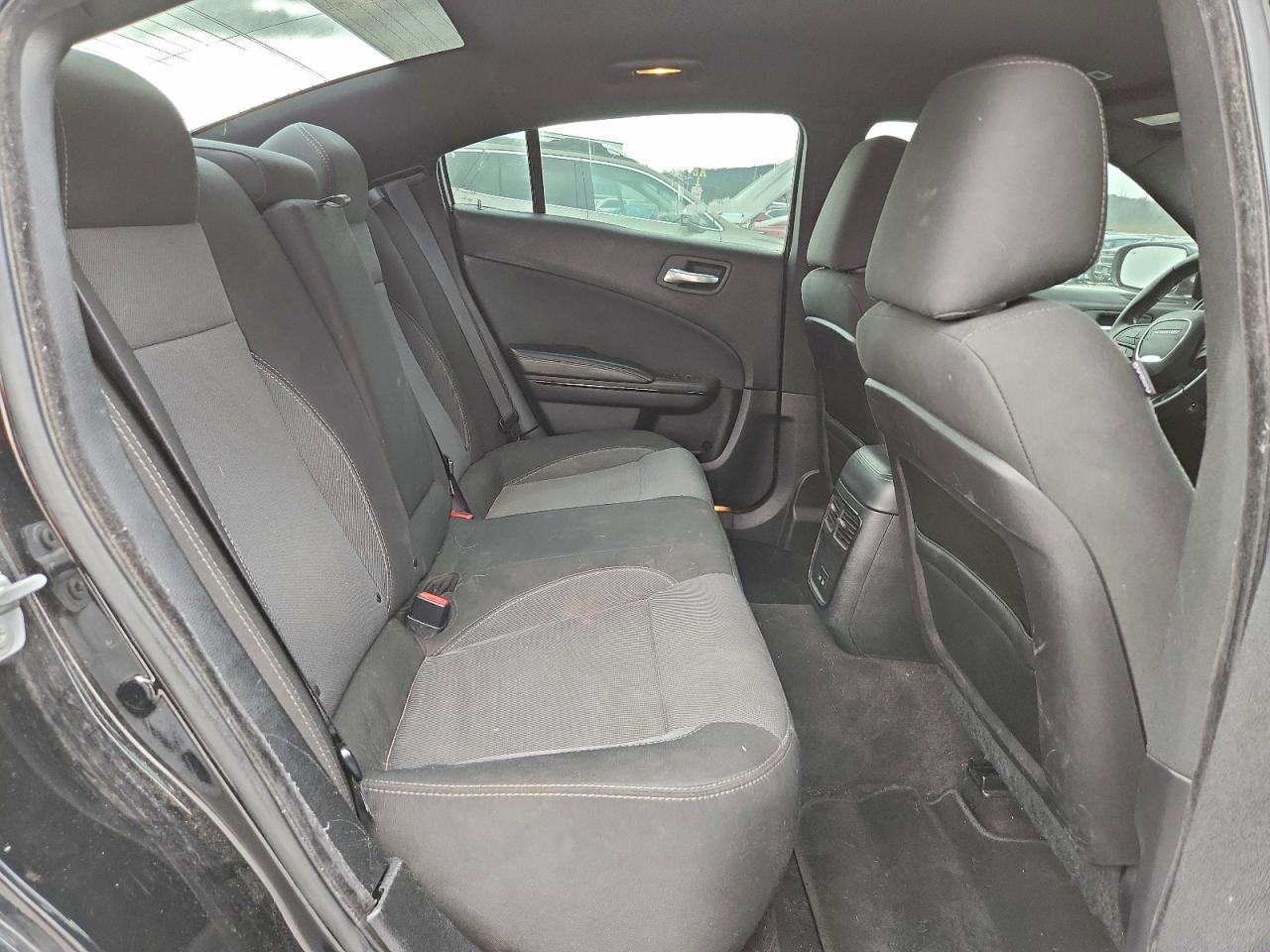 2017 DODGE CHARGER SE photo 10