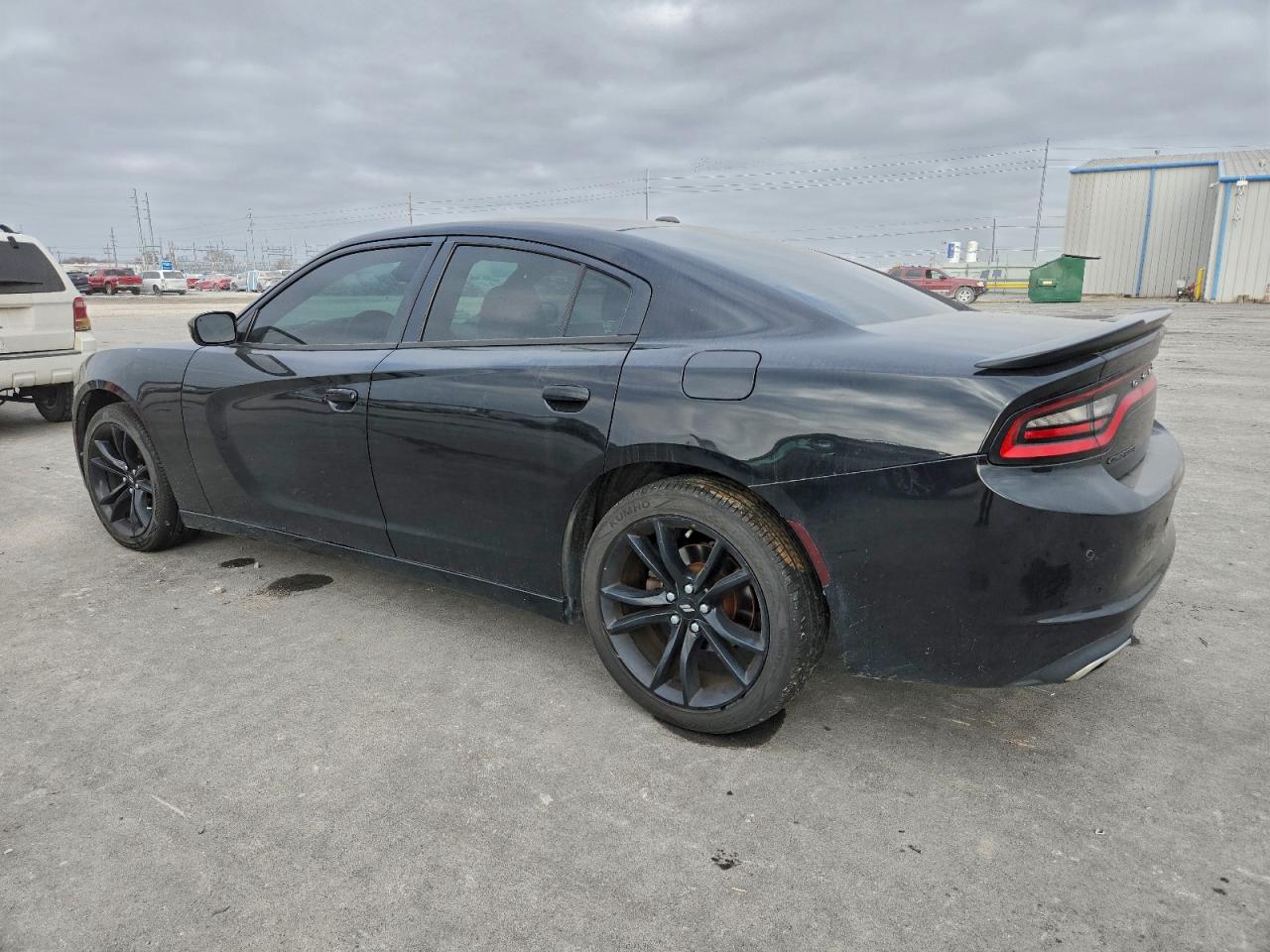 2017 DODGE CHARGER SE photo 2