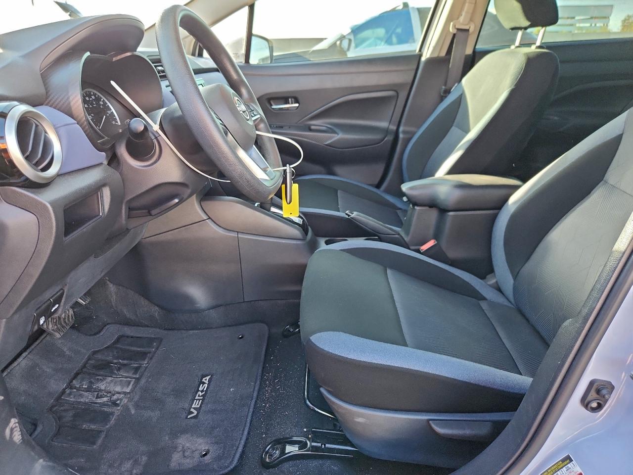 2024 NISSAN VERSA SV photo 7