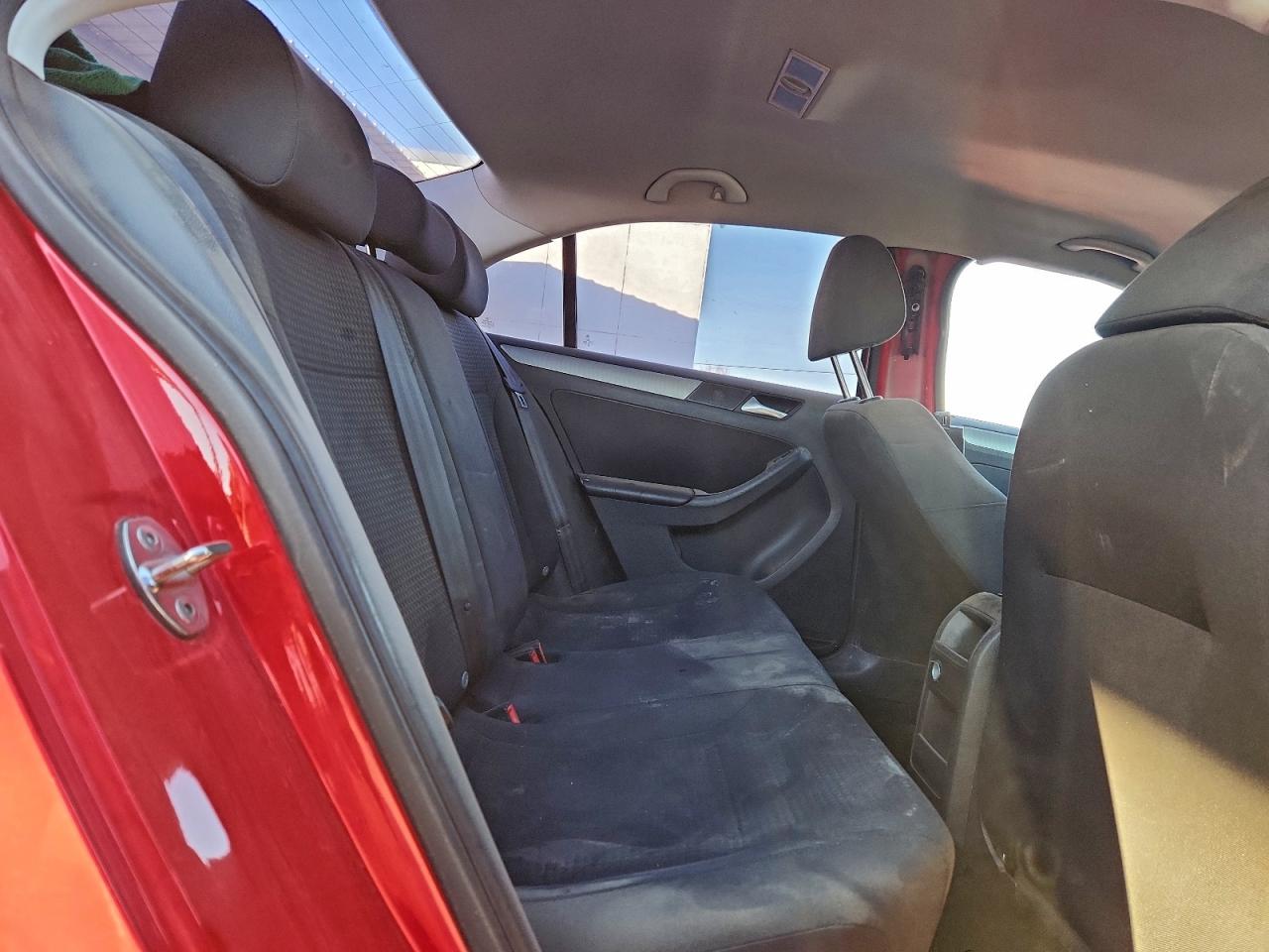 2015 VOLKSWAGEN JETTA SE photo 10