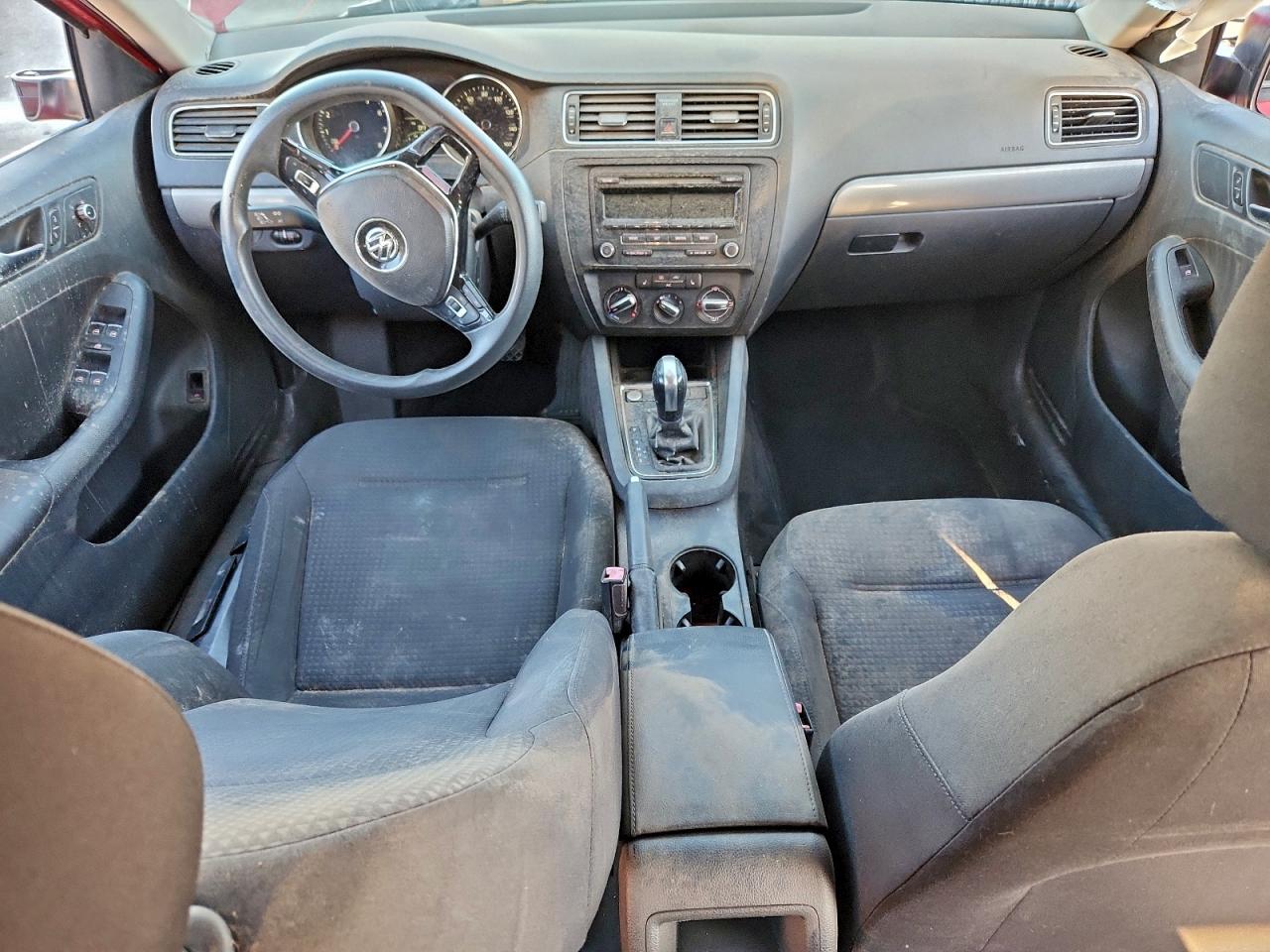 2015 VOLKSWAGEN JETTA SE photo 8