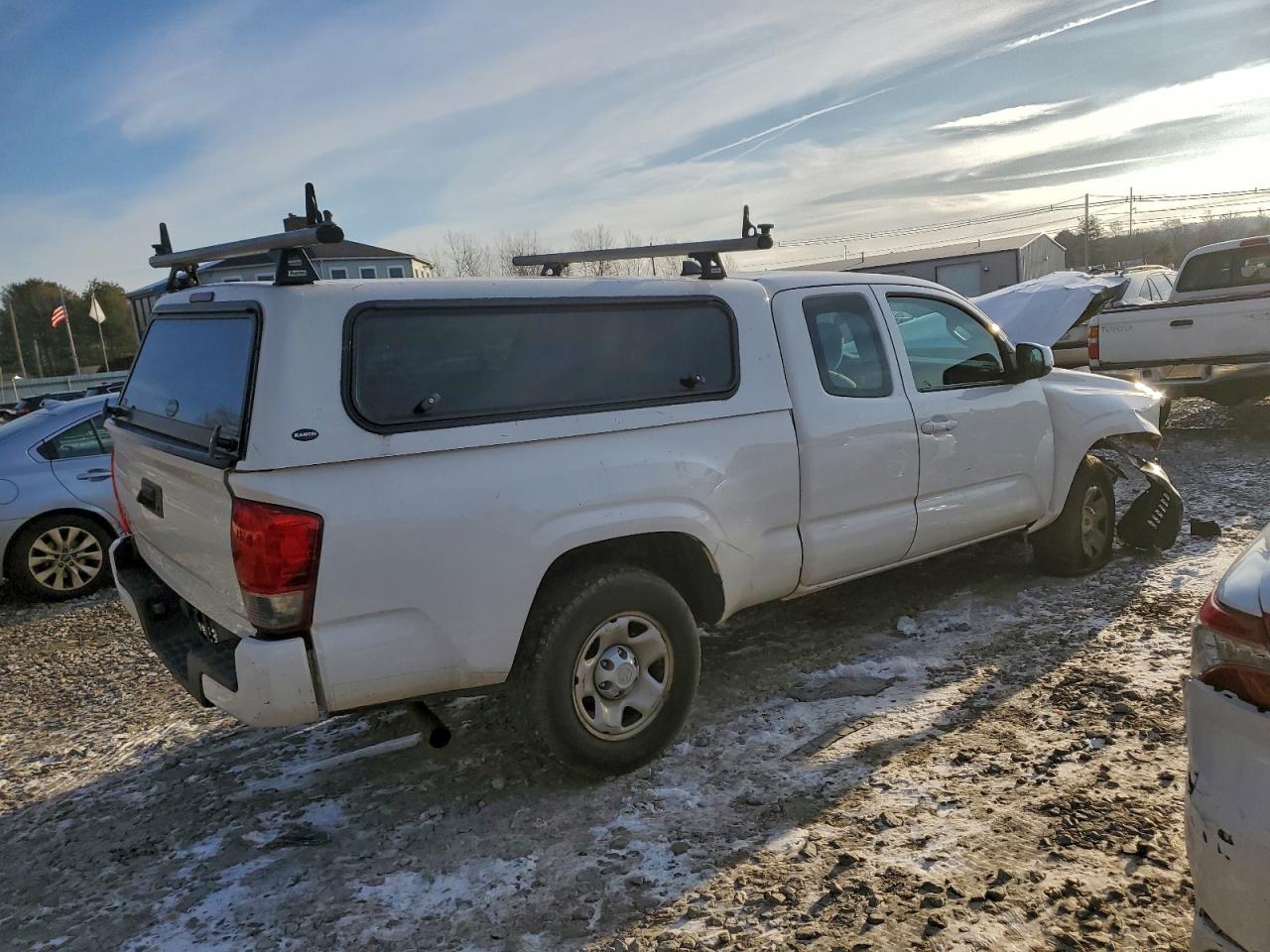 2017 TOYOTA TACOMA SR photo 5
