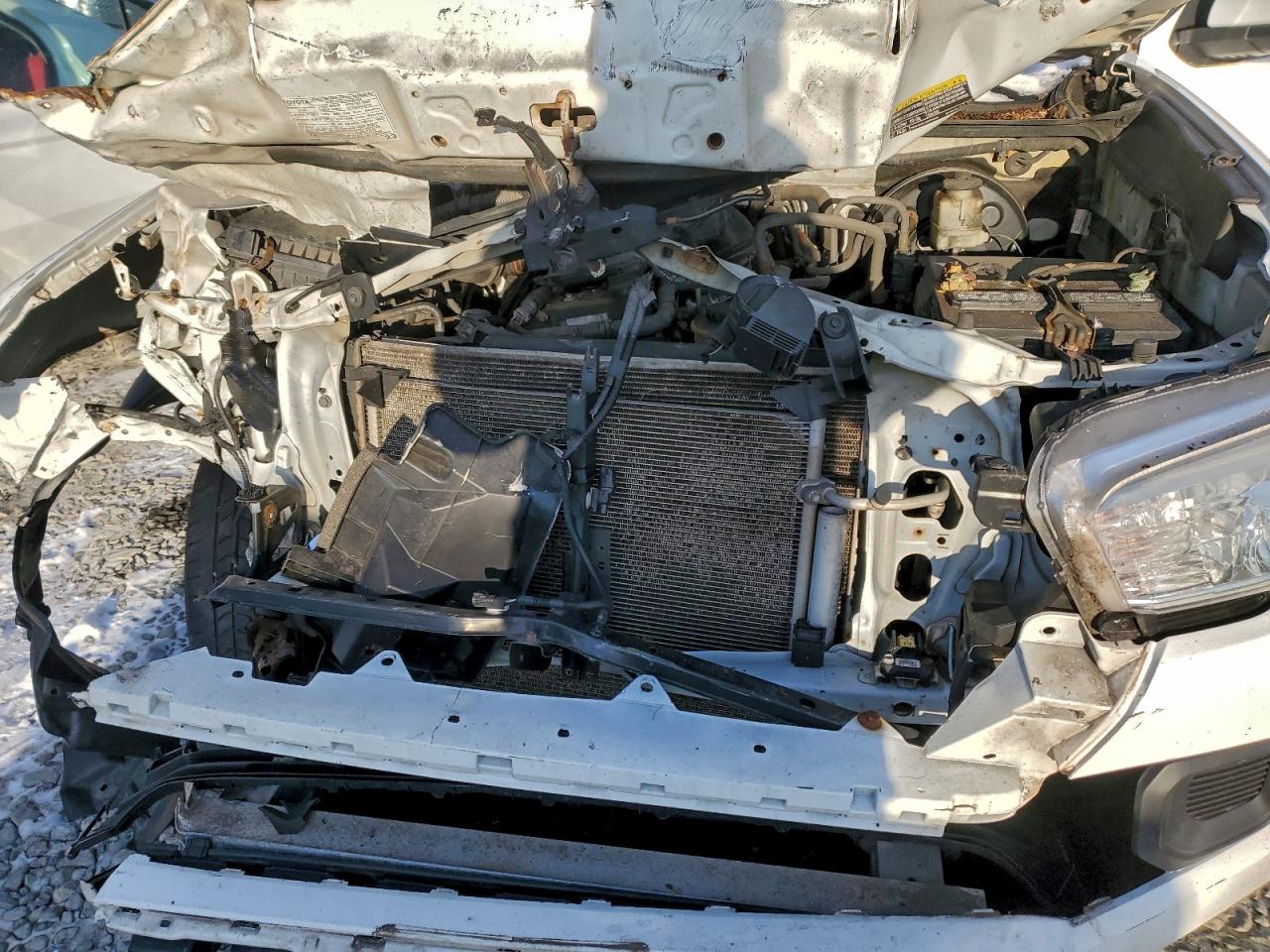 2017 TOYOTA TACOMA SR photo 21