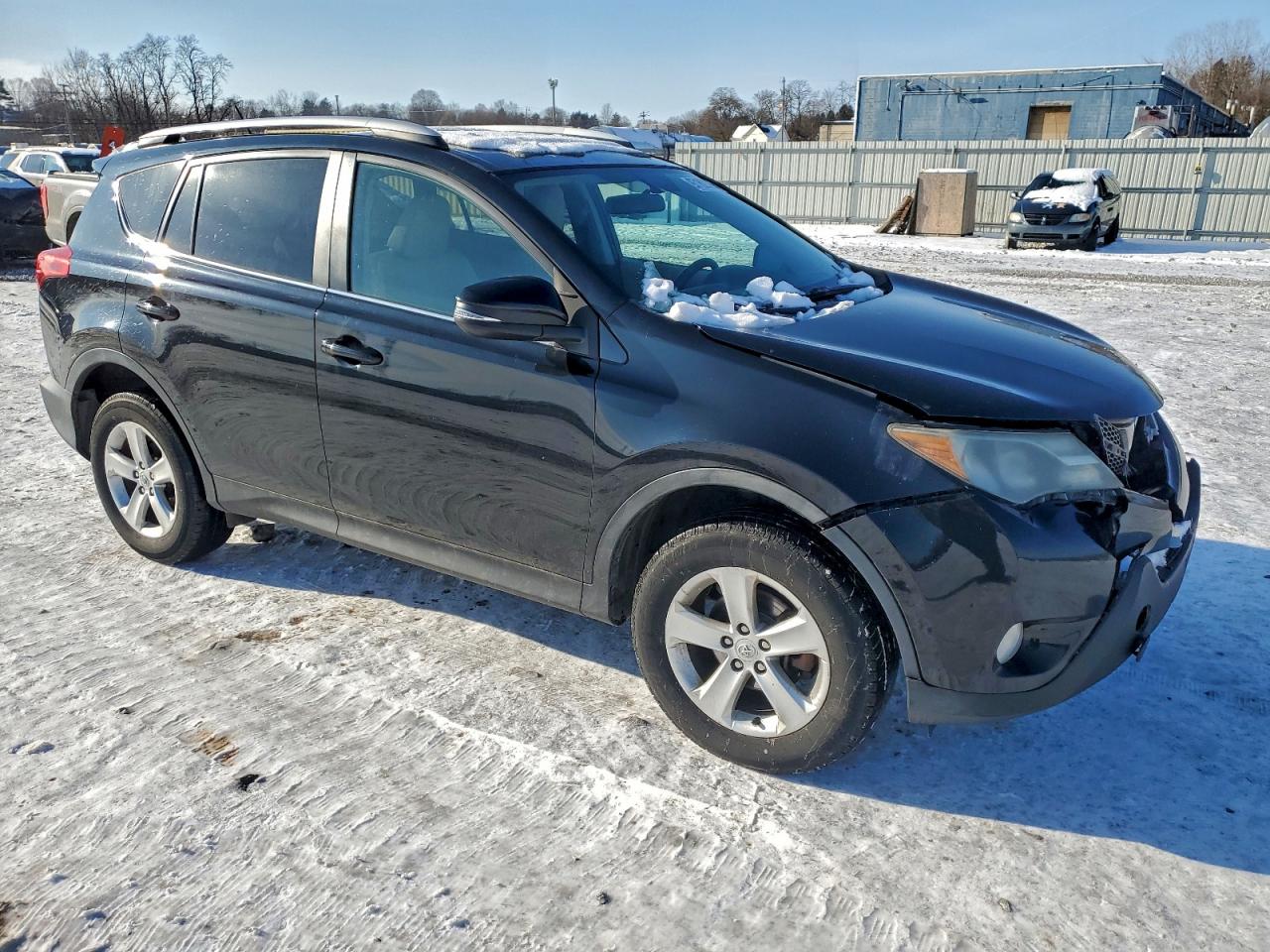 2013 TOYOTA RAV4 XLE photo 4