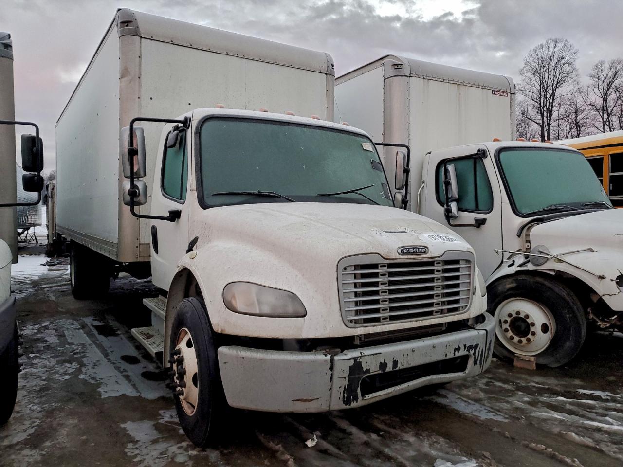 2017 FREIGHTLINER BUSINESS CLASS M2 BOX TRUCK photo 4