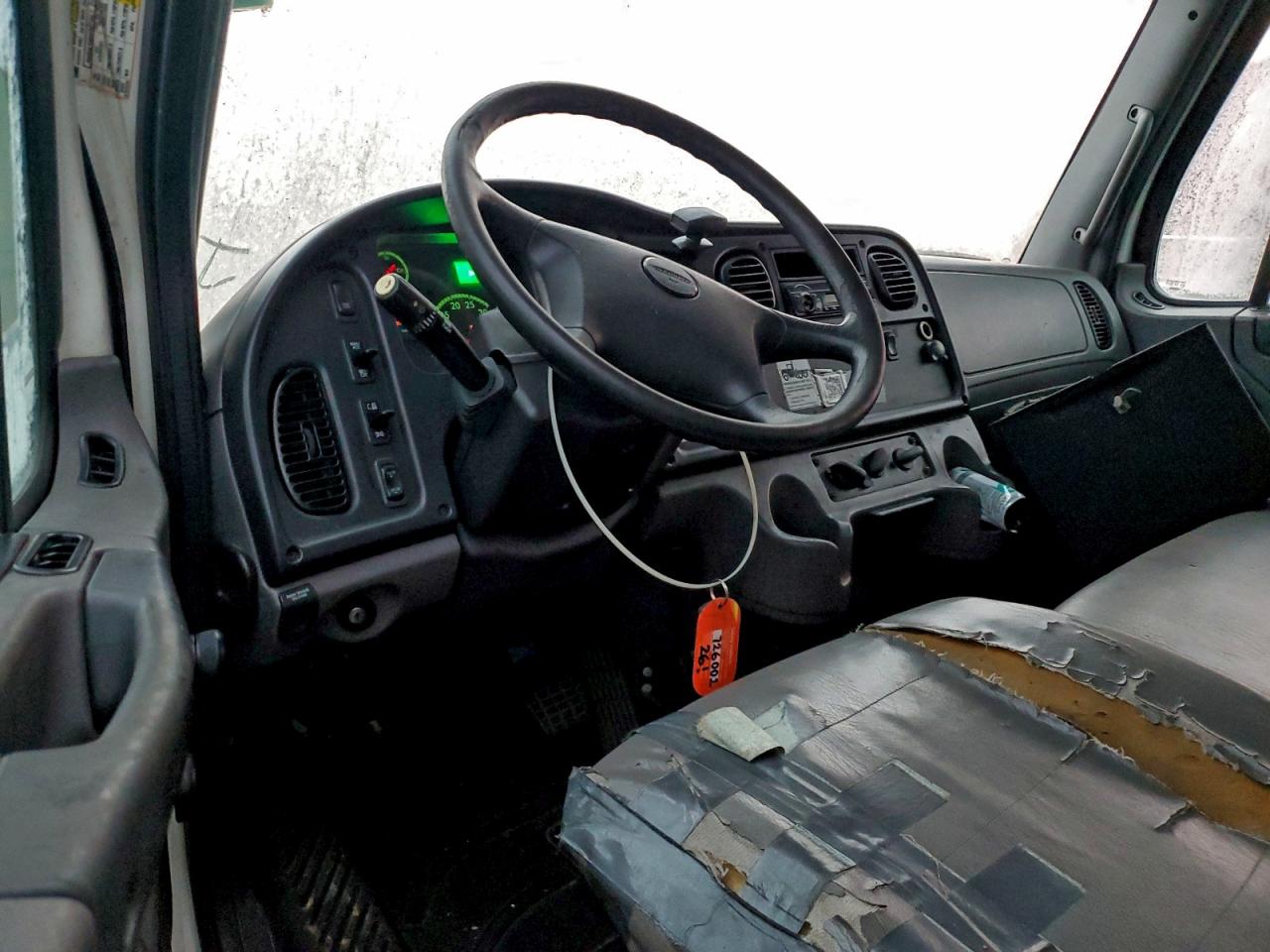 2017 FREIGHTLINER BUSINESS CLASS M2 BOX TRUCK photo 8