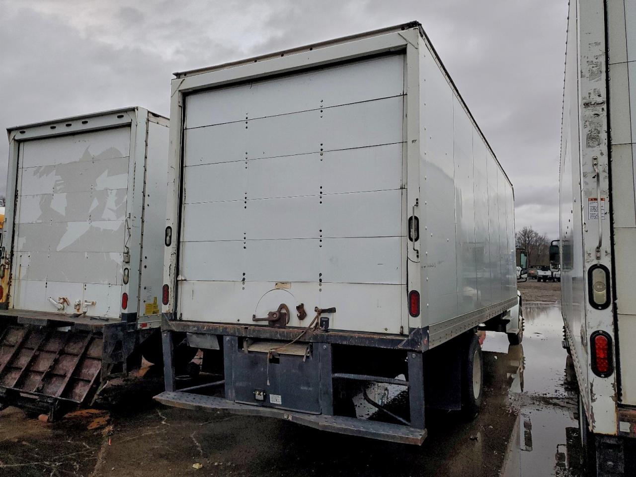 2017 FREIGHTLINER BUSINESS CLASS M2 BOX TRUCK photo 3