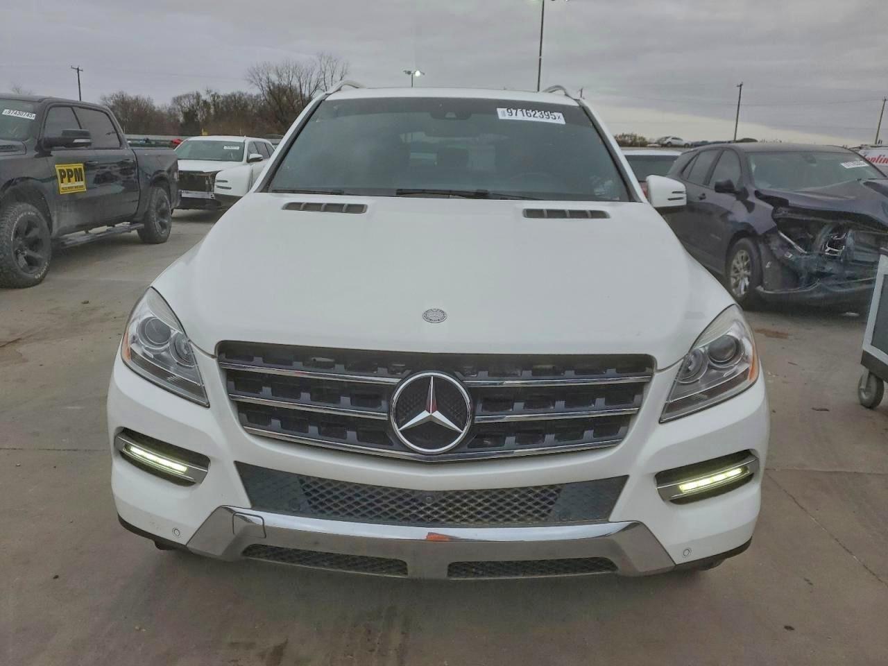 2015 MERCEDES-BENZ ML 250 BLUETEC photo 13