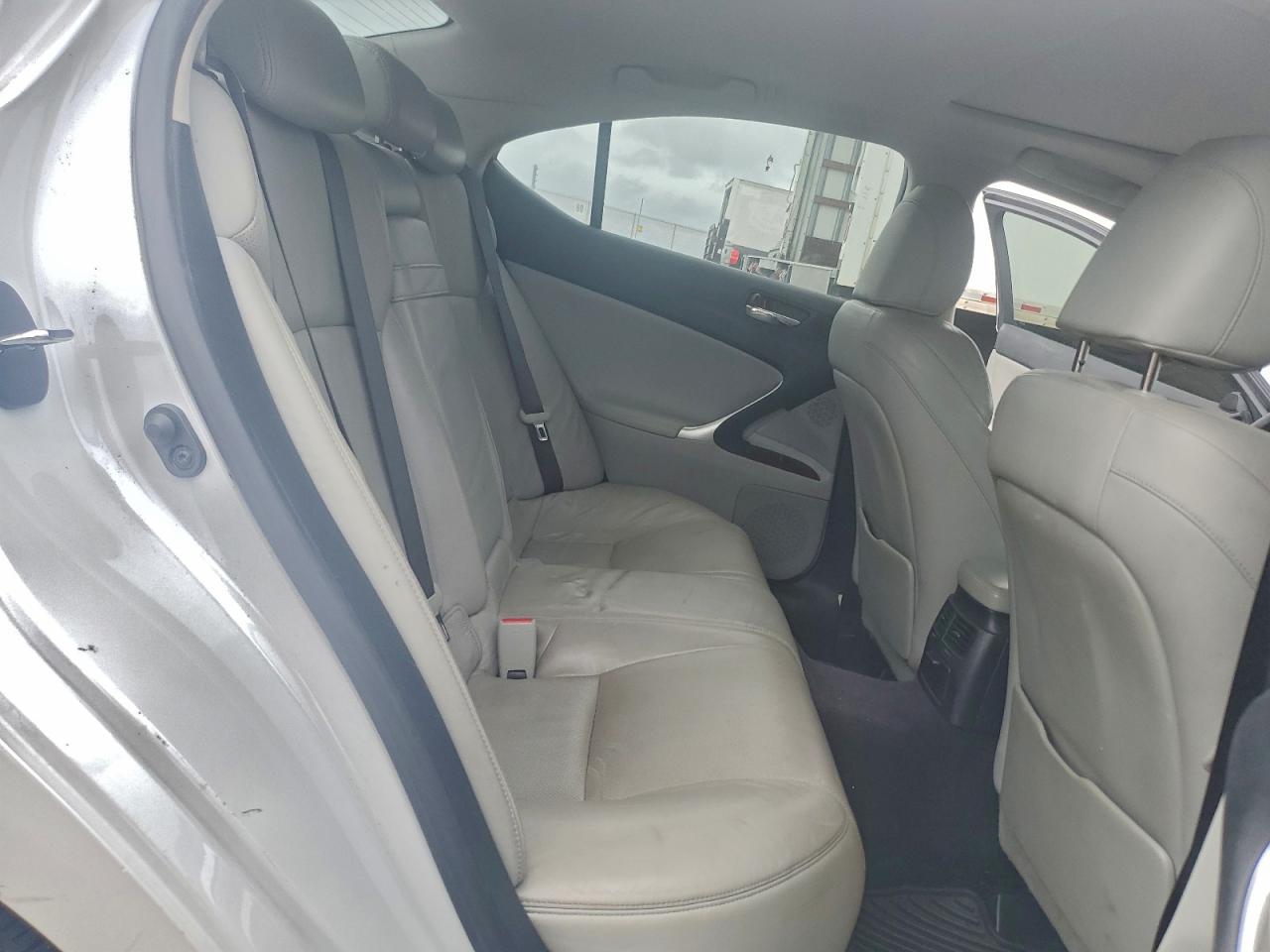 2007 LEXUS IS 250 photo 10