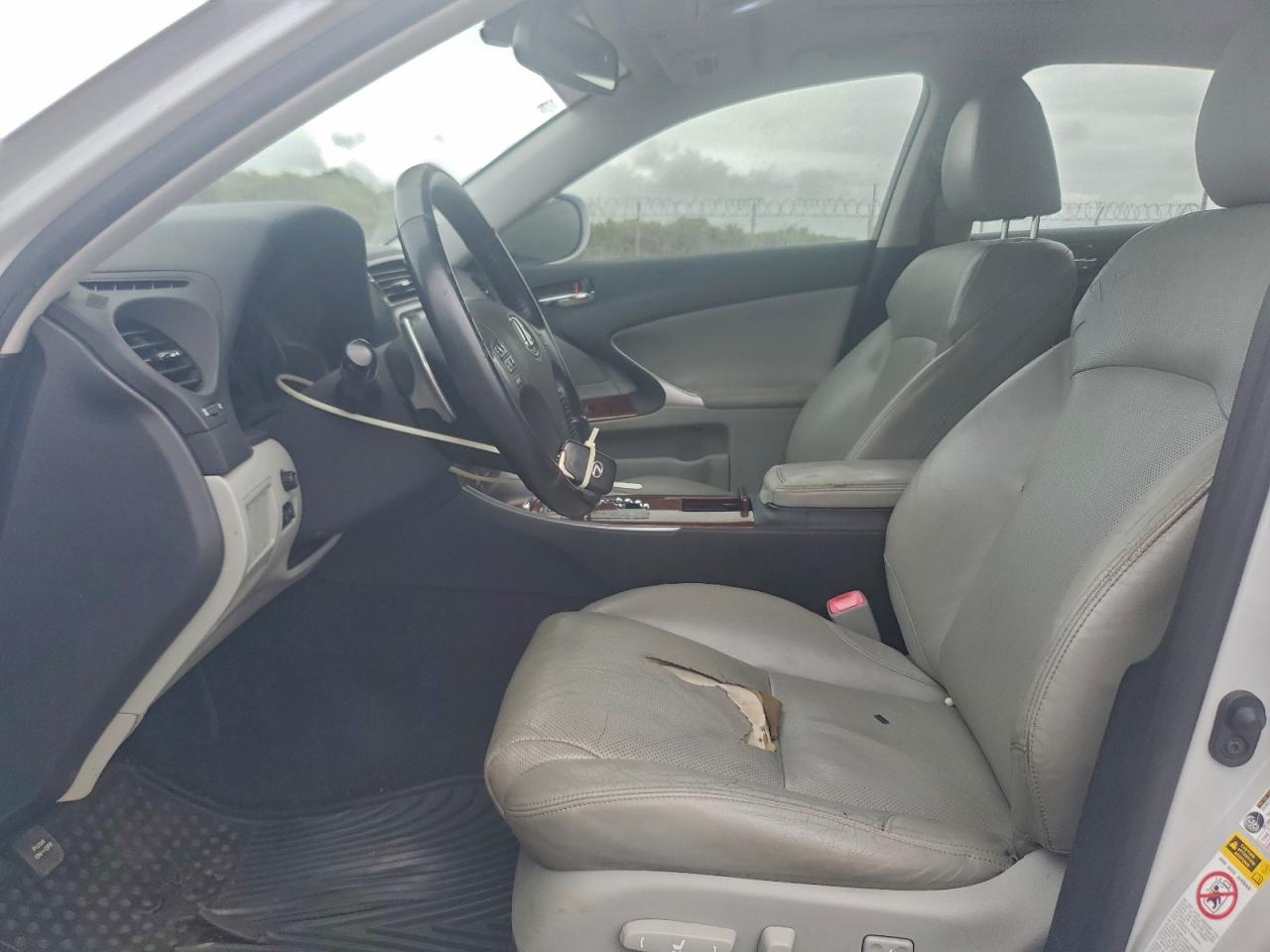 2007 LEXUS IS 250 photo 7