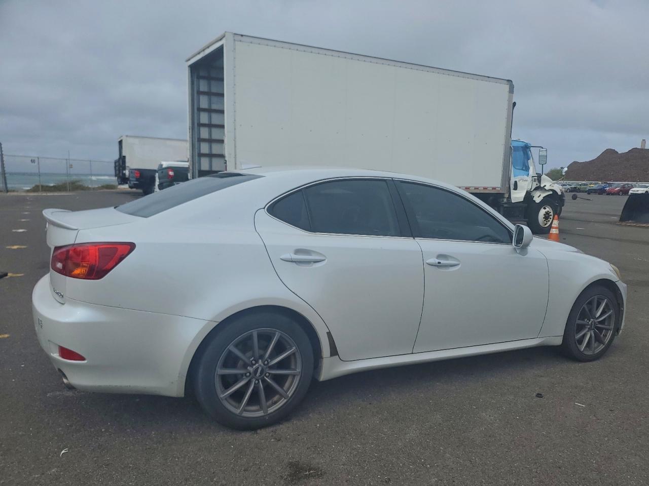 2007 LEXUS IS 250 photo 3