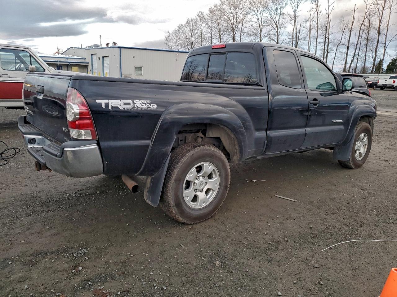 2013 TOYOTA TACOMA photo 3