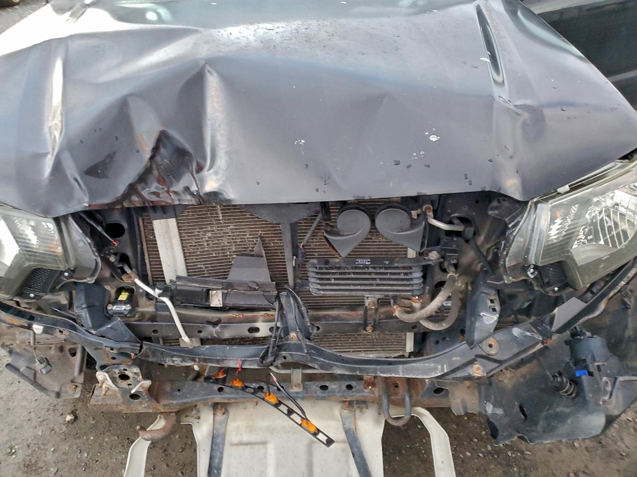 2013 TOYOTA TACOMA photo 11