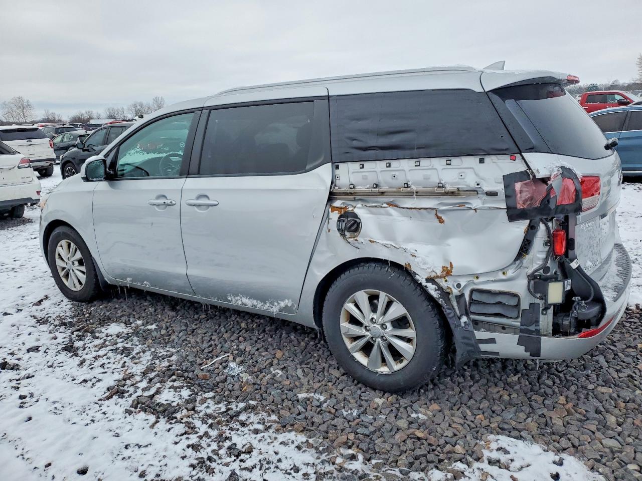 2018 KIA SEDONA LX photo 2