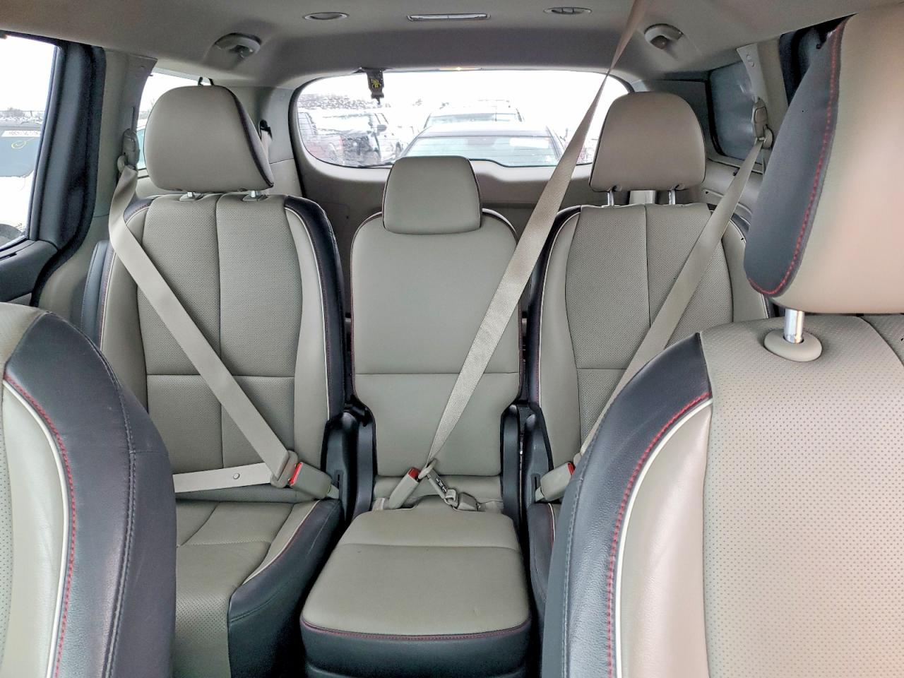 2018 KIA SEDONA LX photo 10