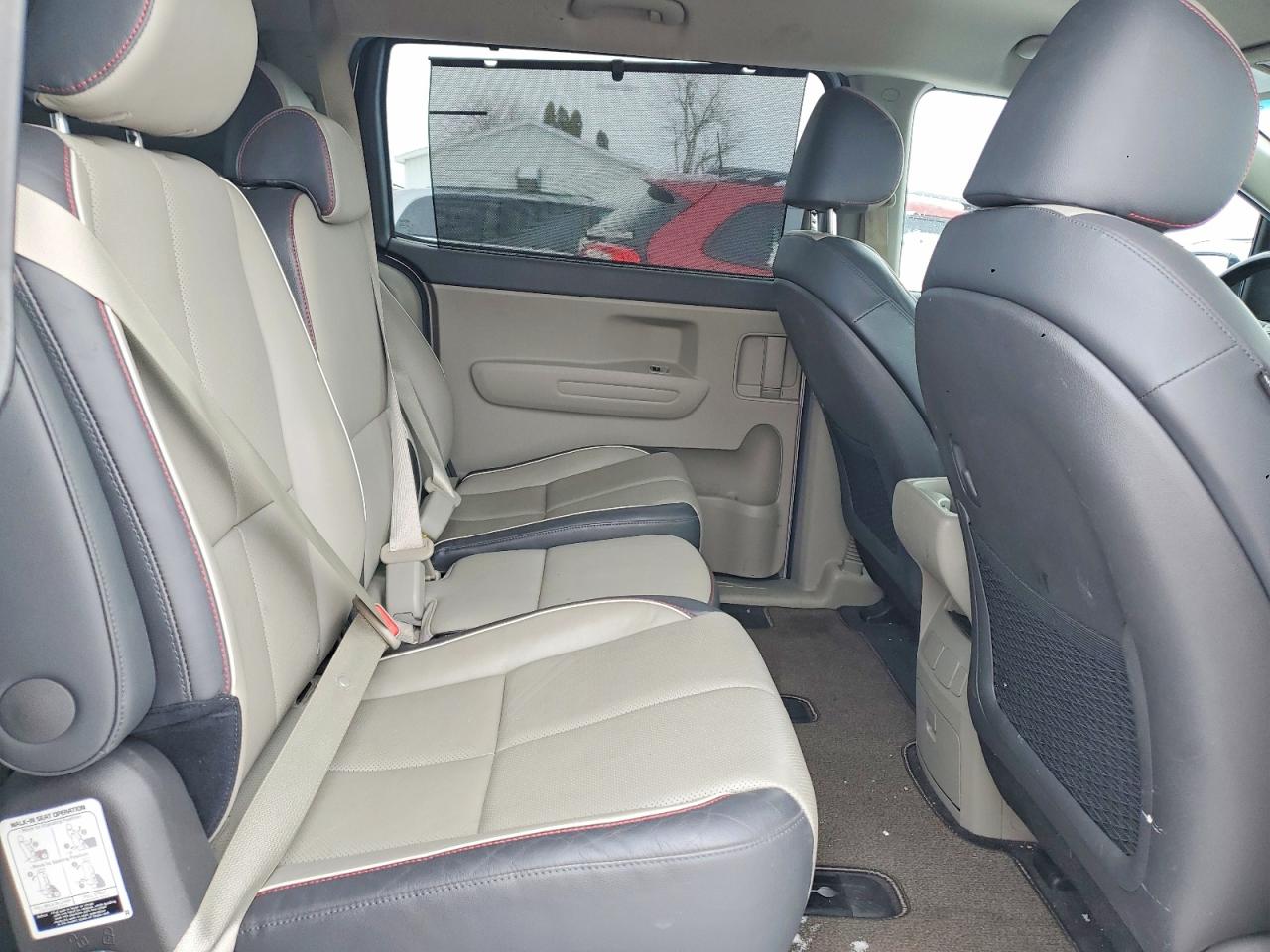 2018 KIA SEDONA LX photo 11