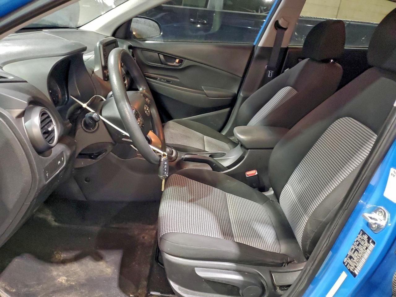 2020 HYUNDAI KONA SE photo 7