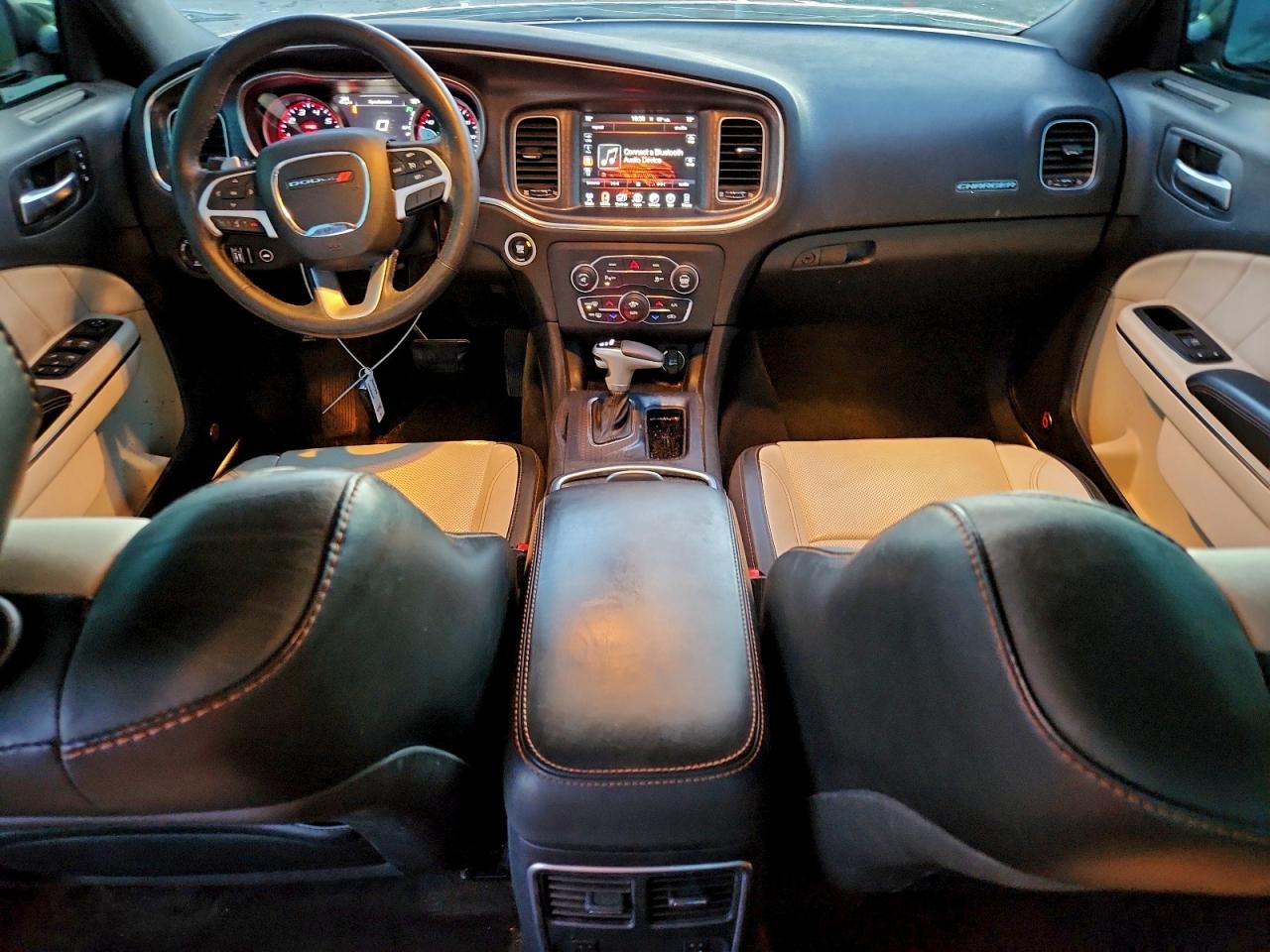 2015 DODGE CHARGER SXT photo 8