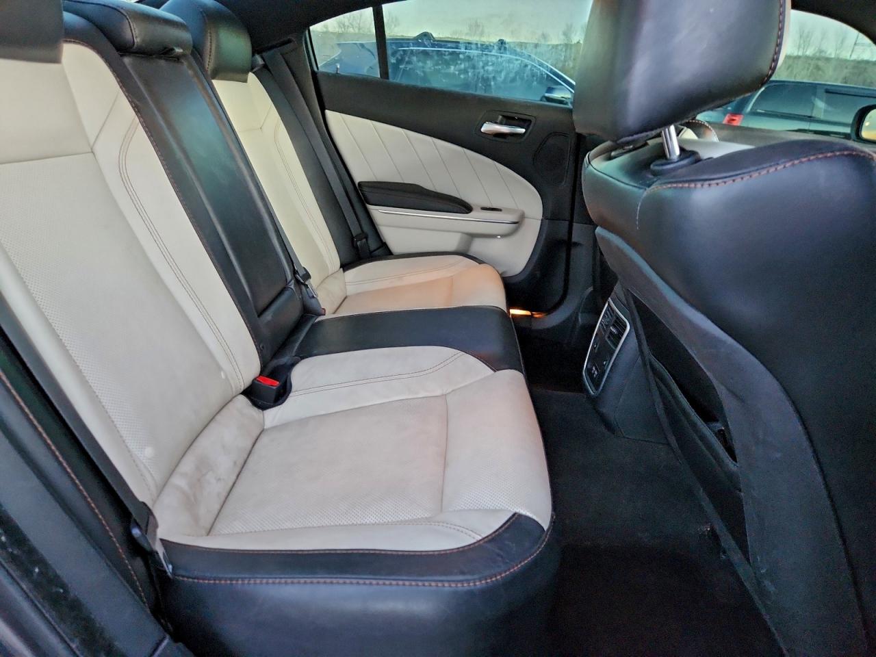 2015 DODGE CHARGER SXT photo 10