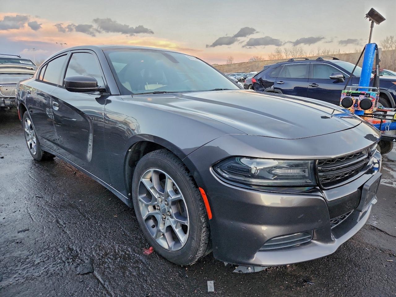 2015 DODGE CHARGER SXT photo 4