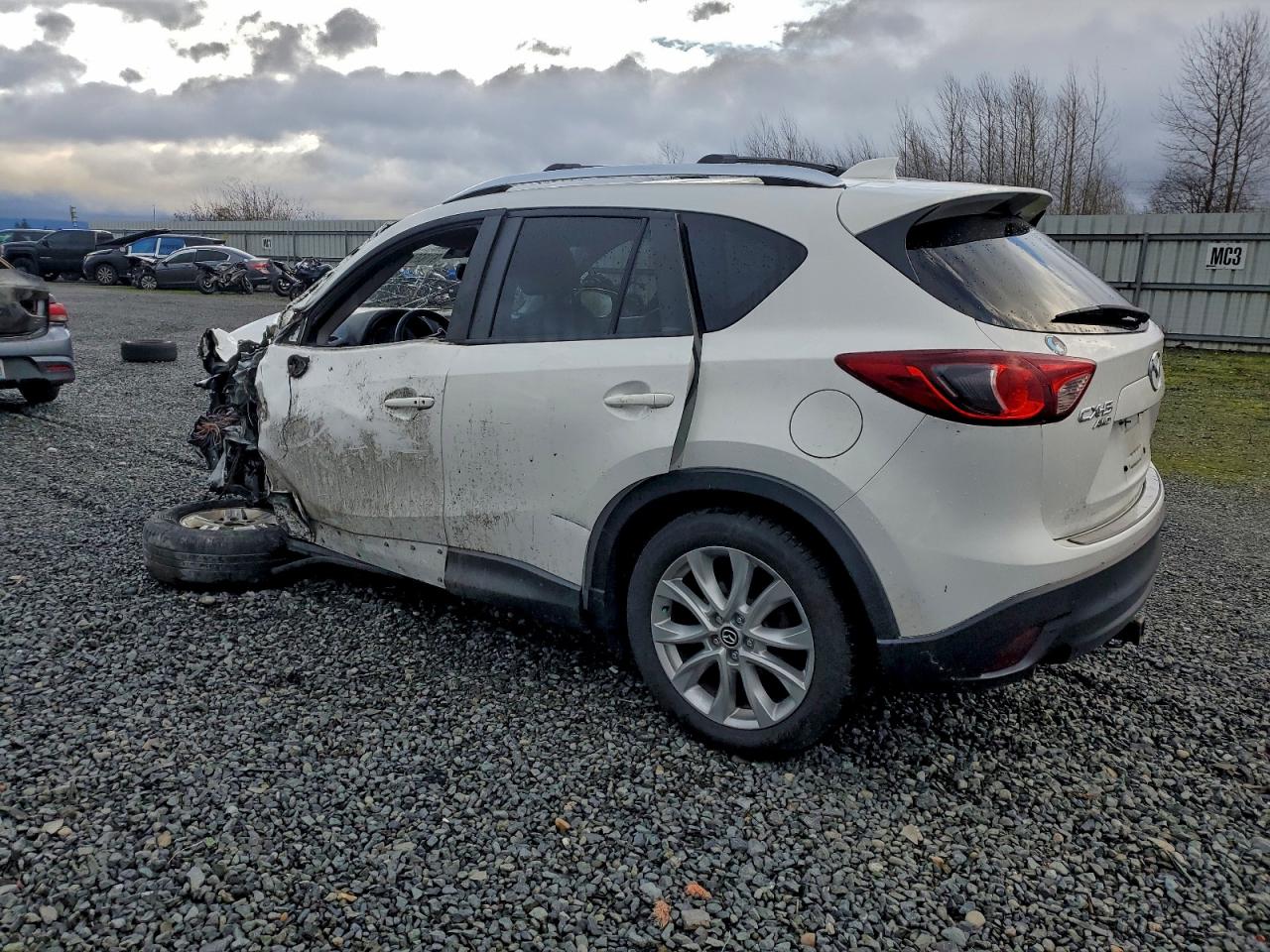 2015 MAZDA CX-5 GT photo 2
