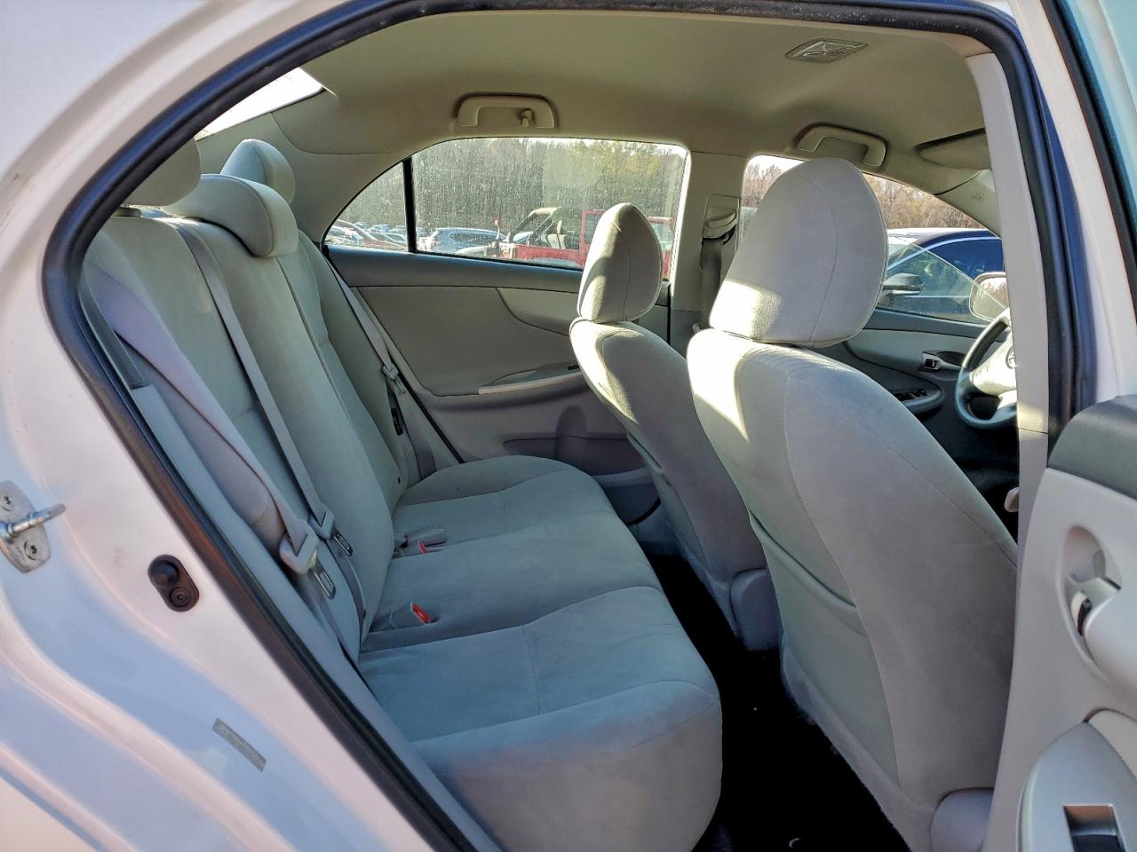 2010 TOYOTA COROLLA BASE photo 10
