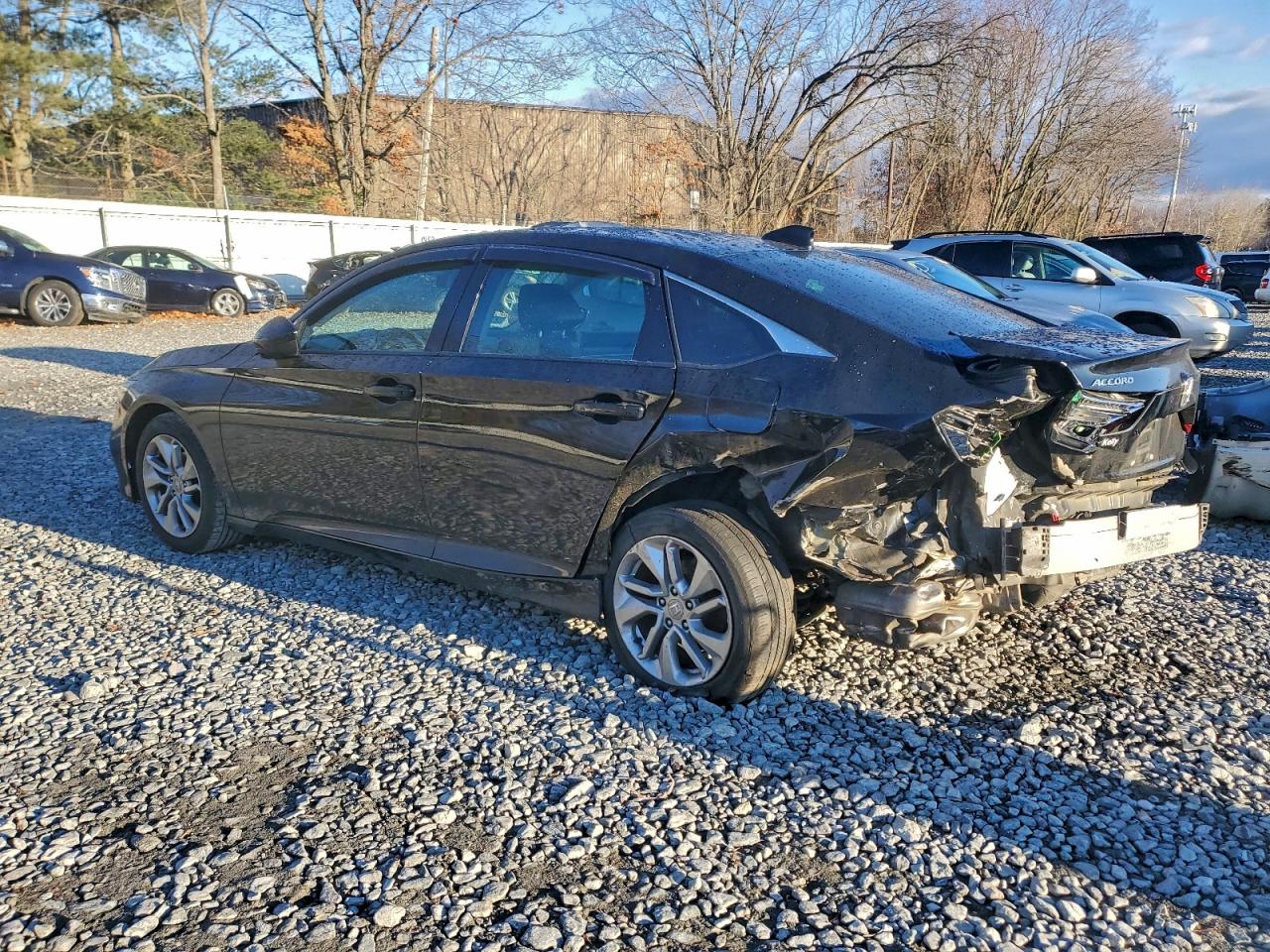 2018 HONDA ACCORD LX photo 3