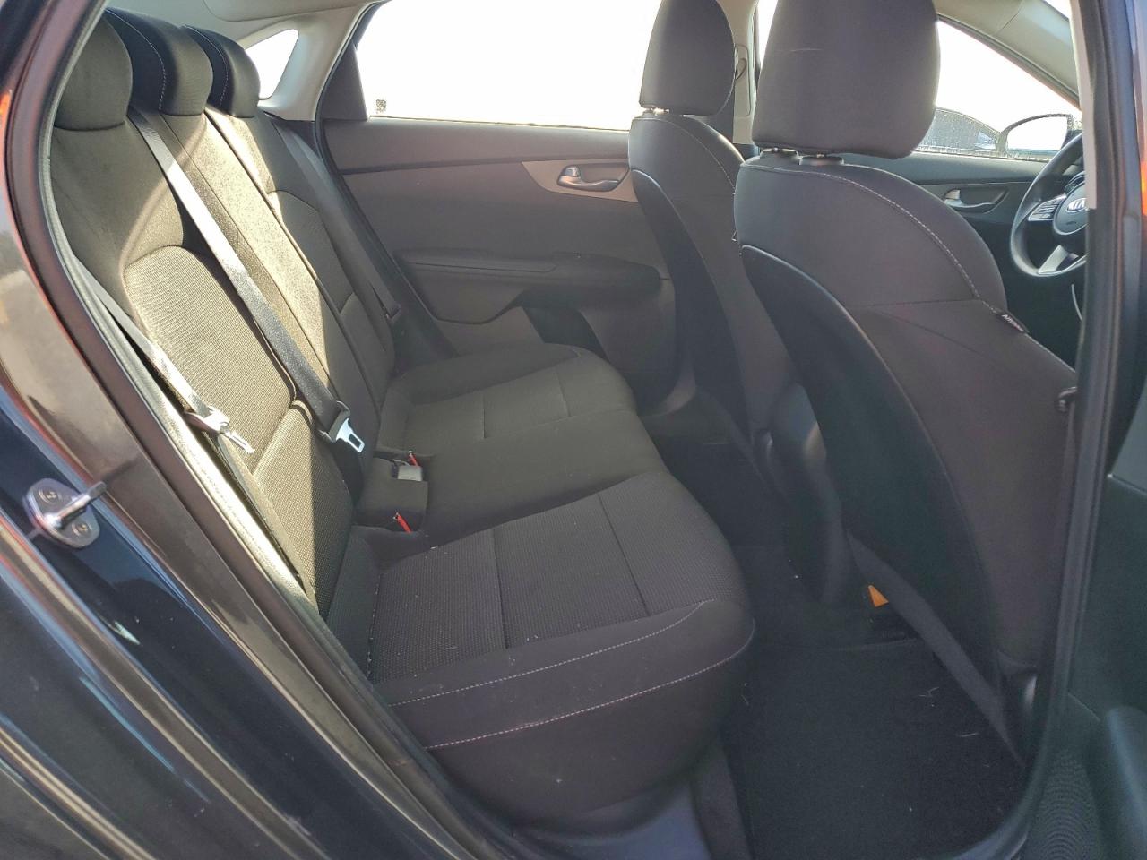 2019 KIA FORTE FE photo 19
