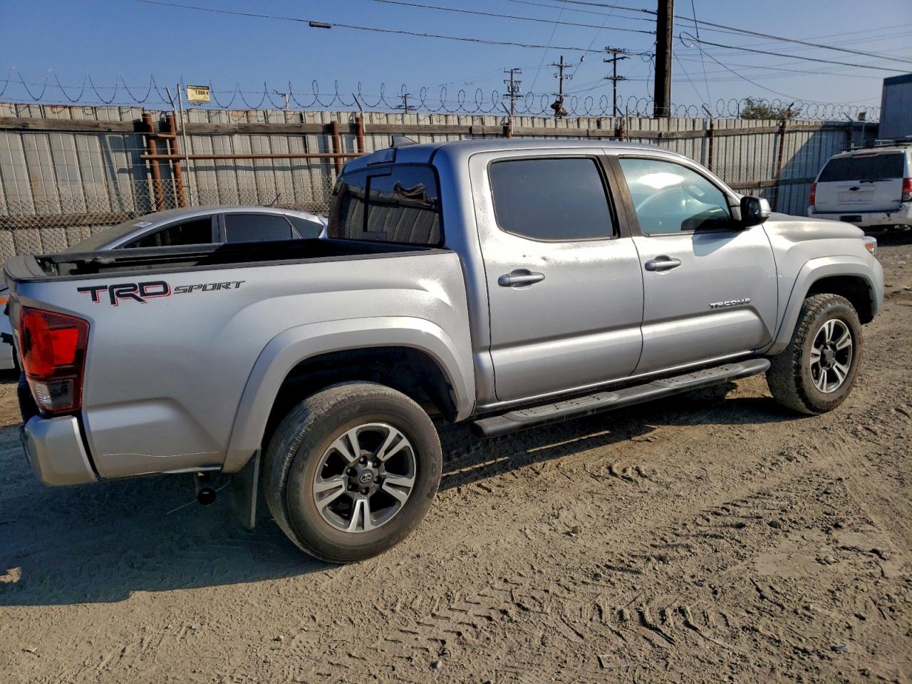 2019 TOYOTA TACOMA DOUBLE CAB photo 9