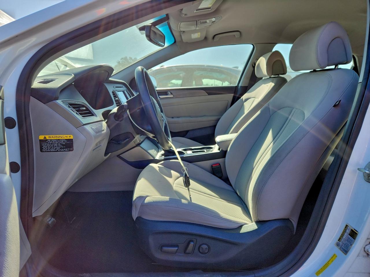 2015 HYUNDAI SONATA SE photo 7