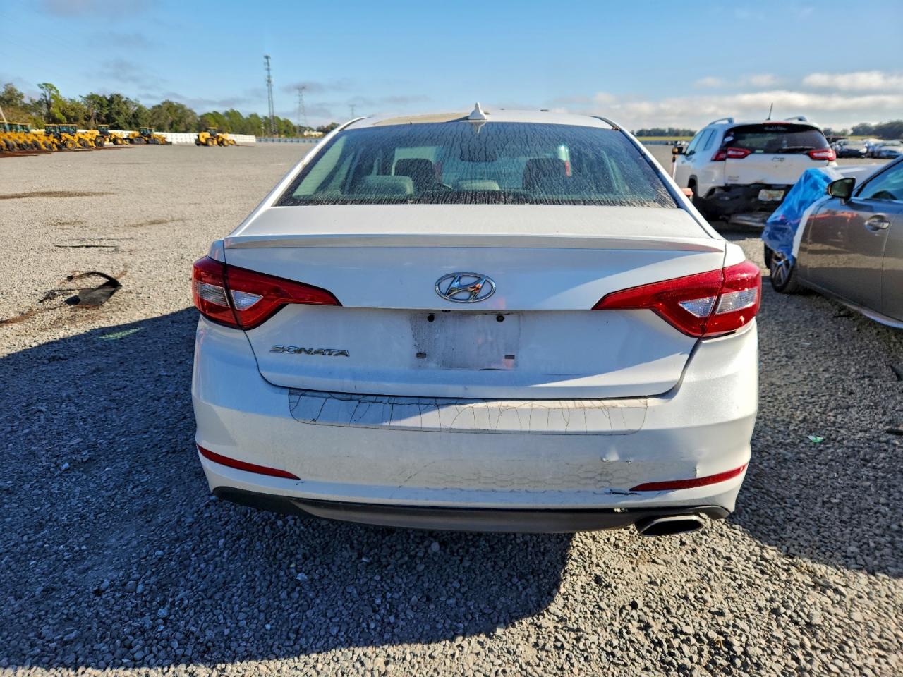 2015 HYUNDAI SONATA SE photo 6